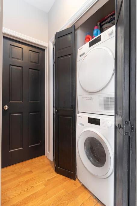 Apartment Renovated Lower Eastside 2br Washer Dryer