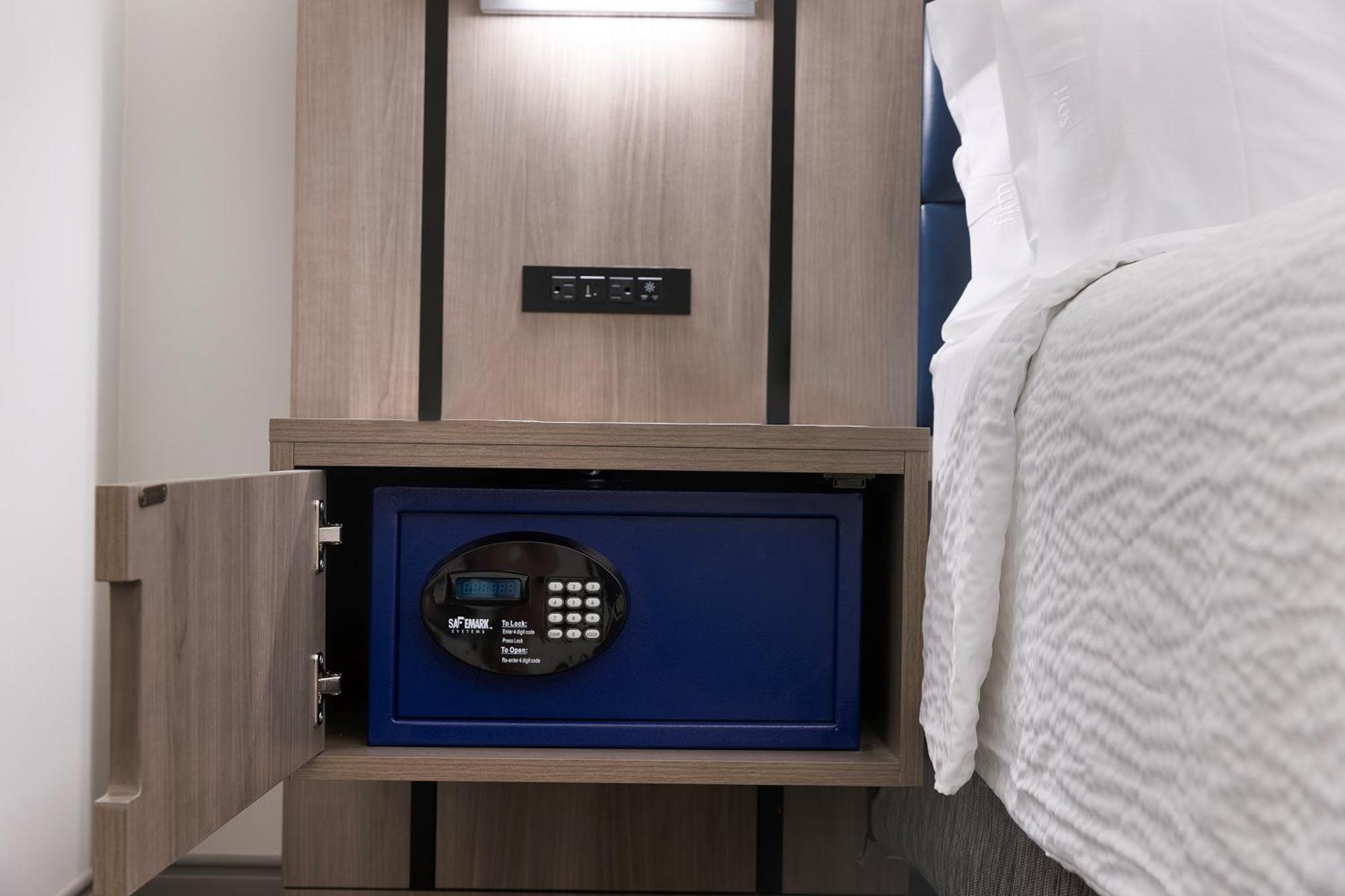 Express Chelsea By Ihg Hotel New York