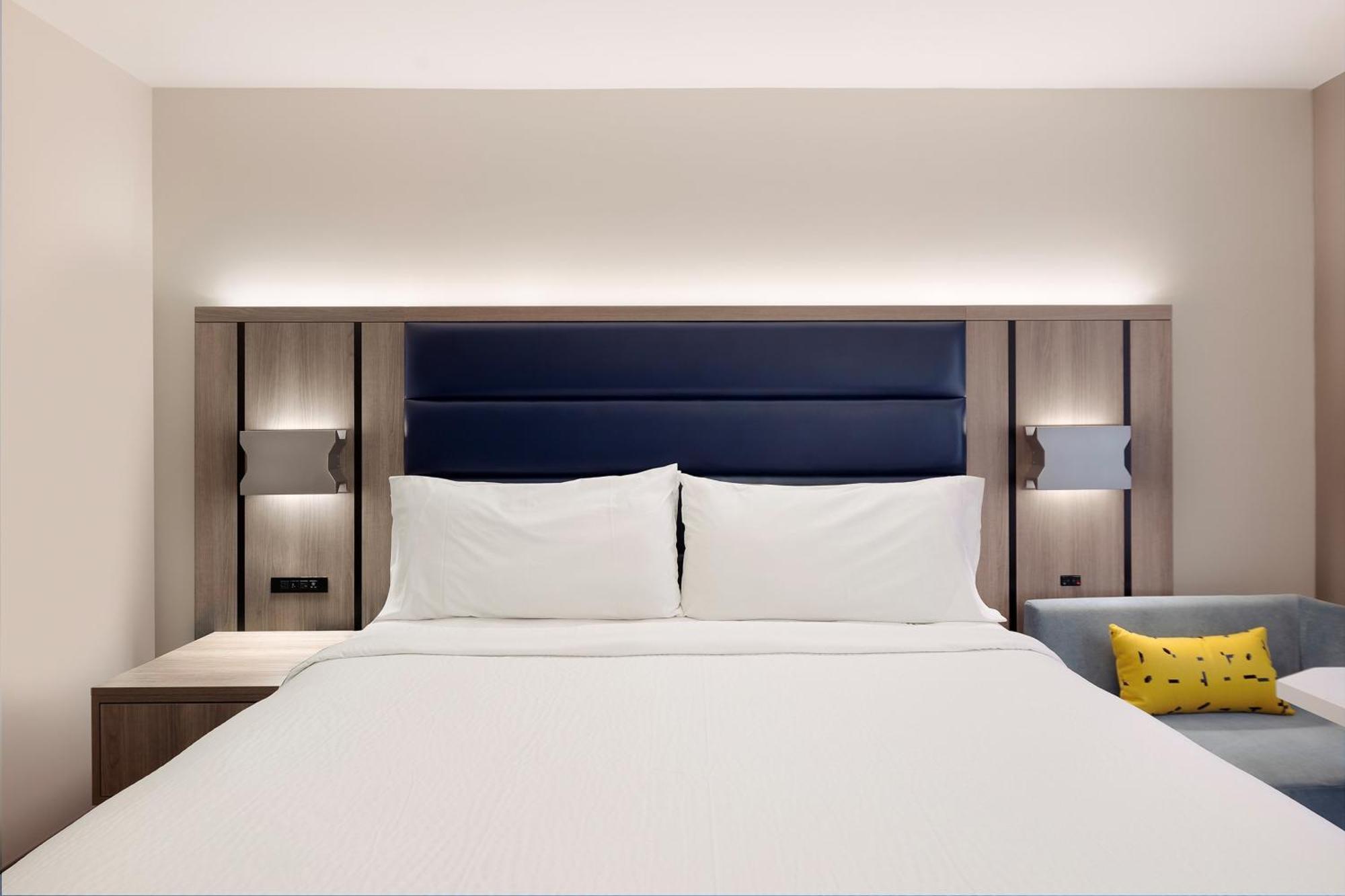 Hotel Express Chelsea By Ihg