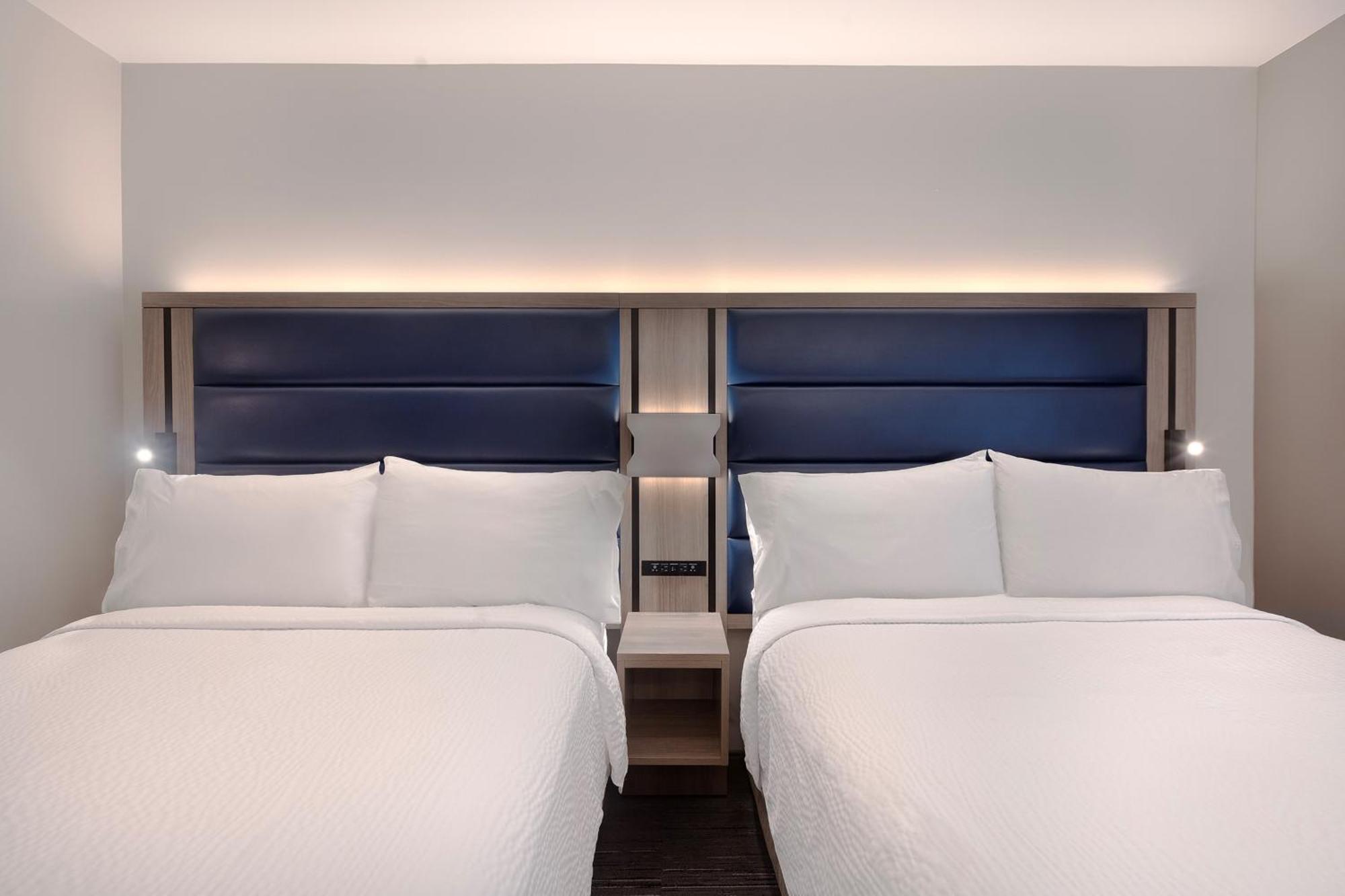 Express Chelsea By Ihg Hotel New York