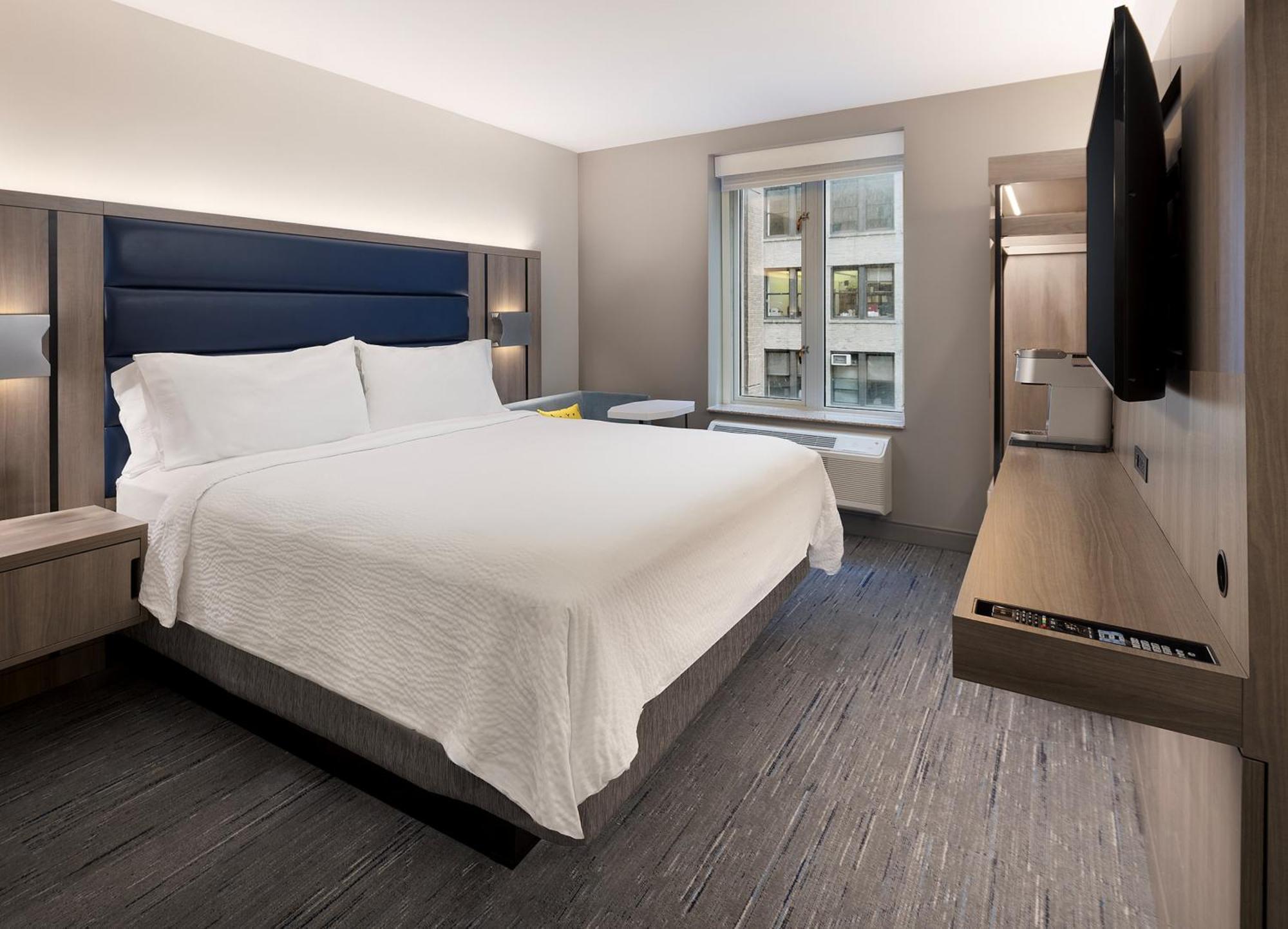 Express Chelsea By Ihg Hotel New York