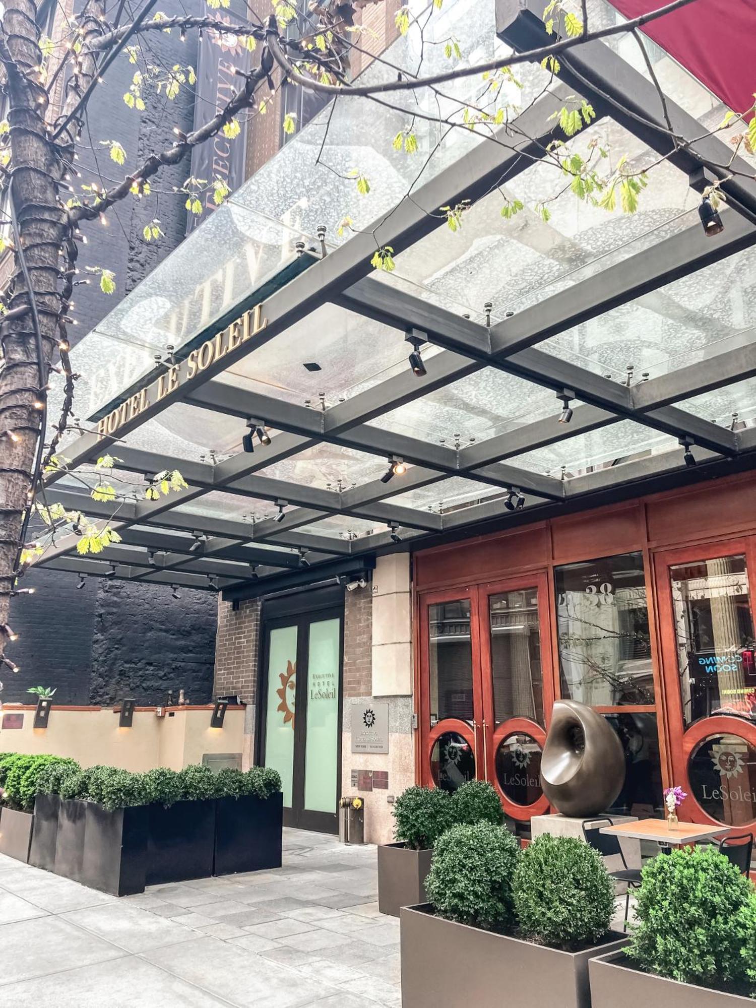 Hotel Executive Le Soleil New York