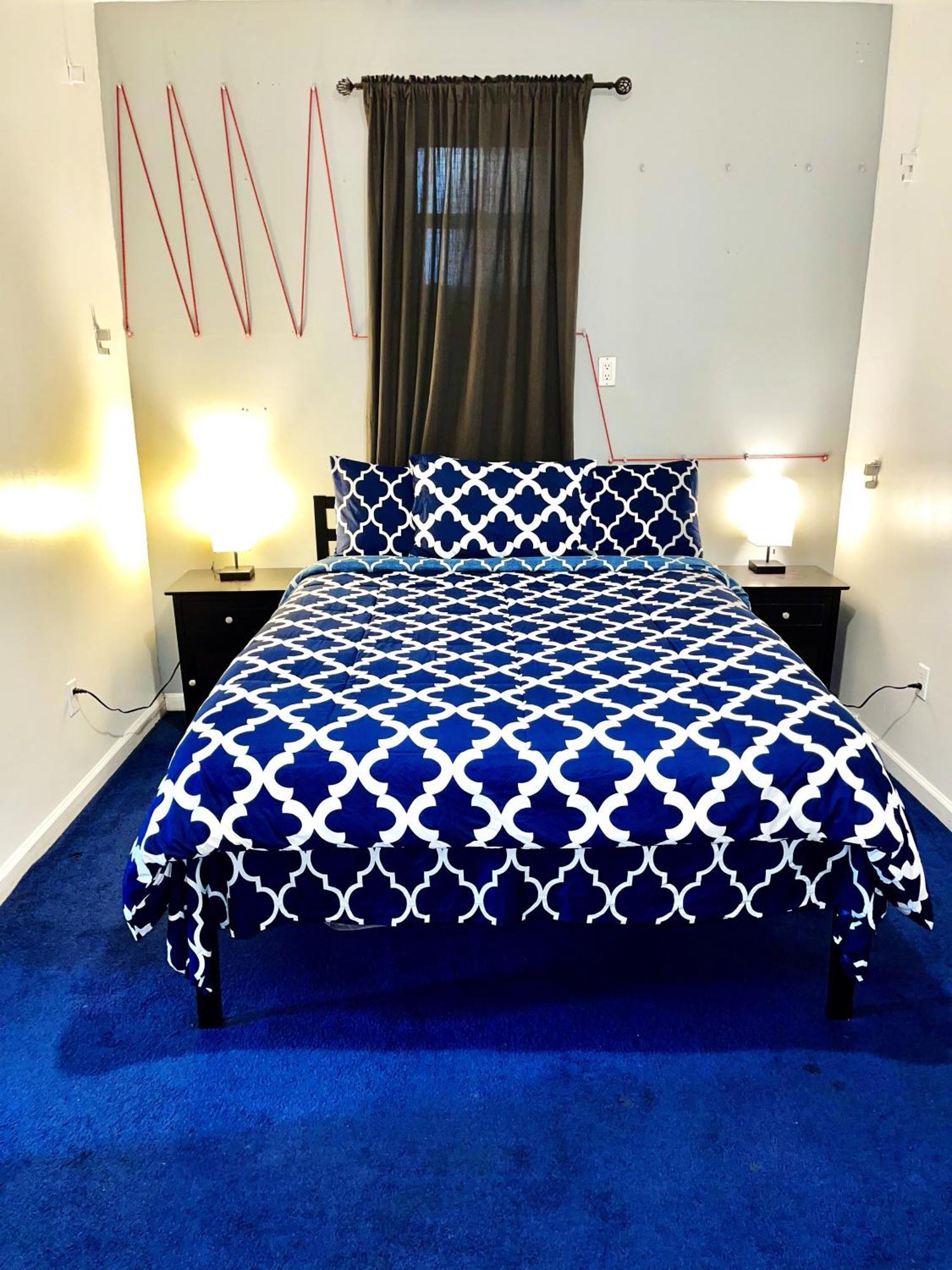 3 Bedrooms Apt In Lic, 10 Mins To Manhattan !!! Apartment