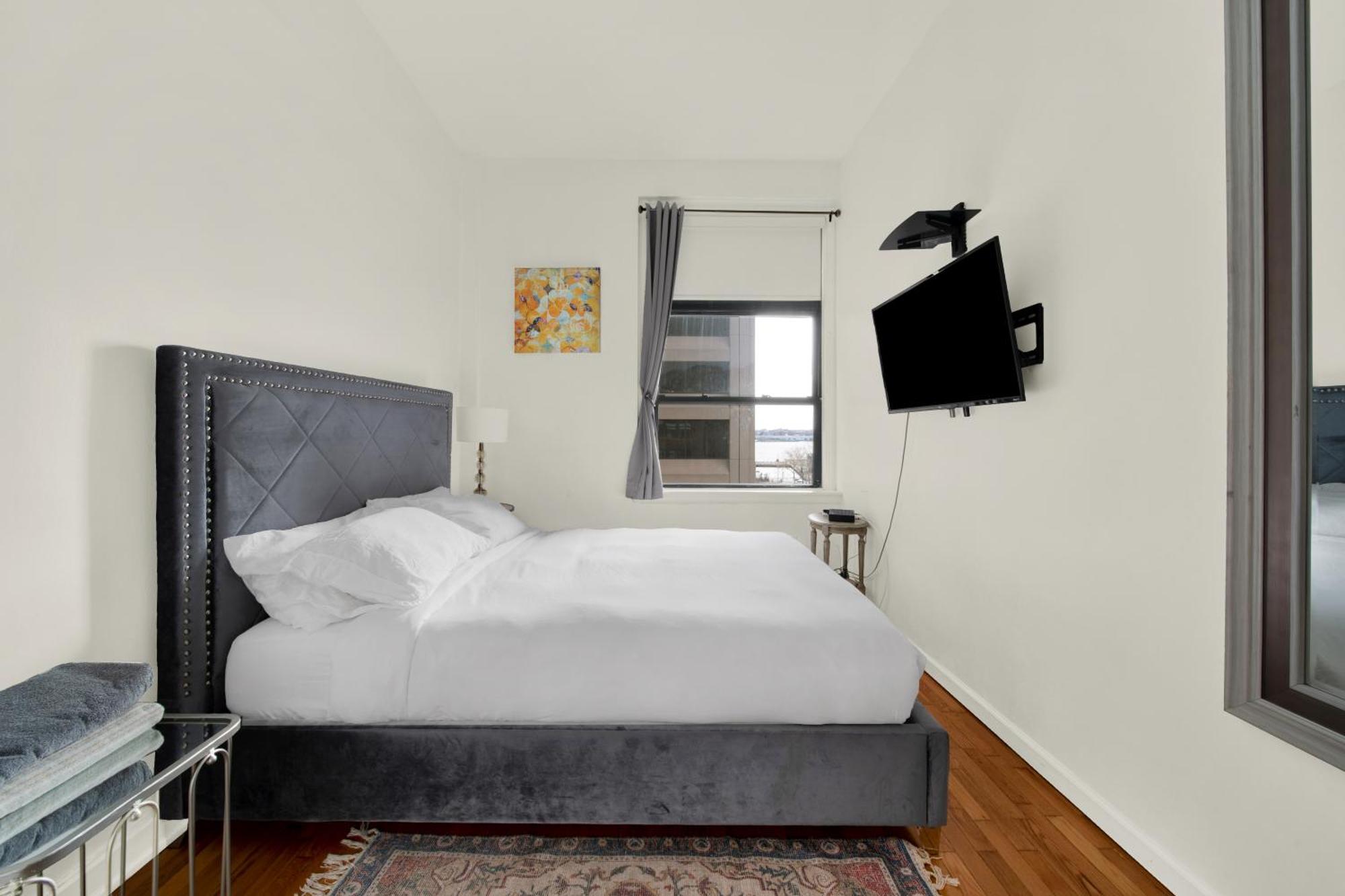 Four Bedroom Penthouse With Views Of Statue Of Liberty Apartment