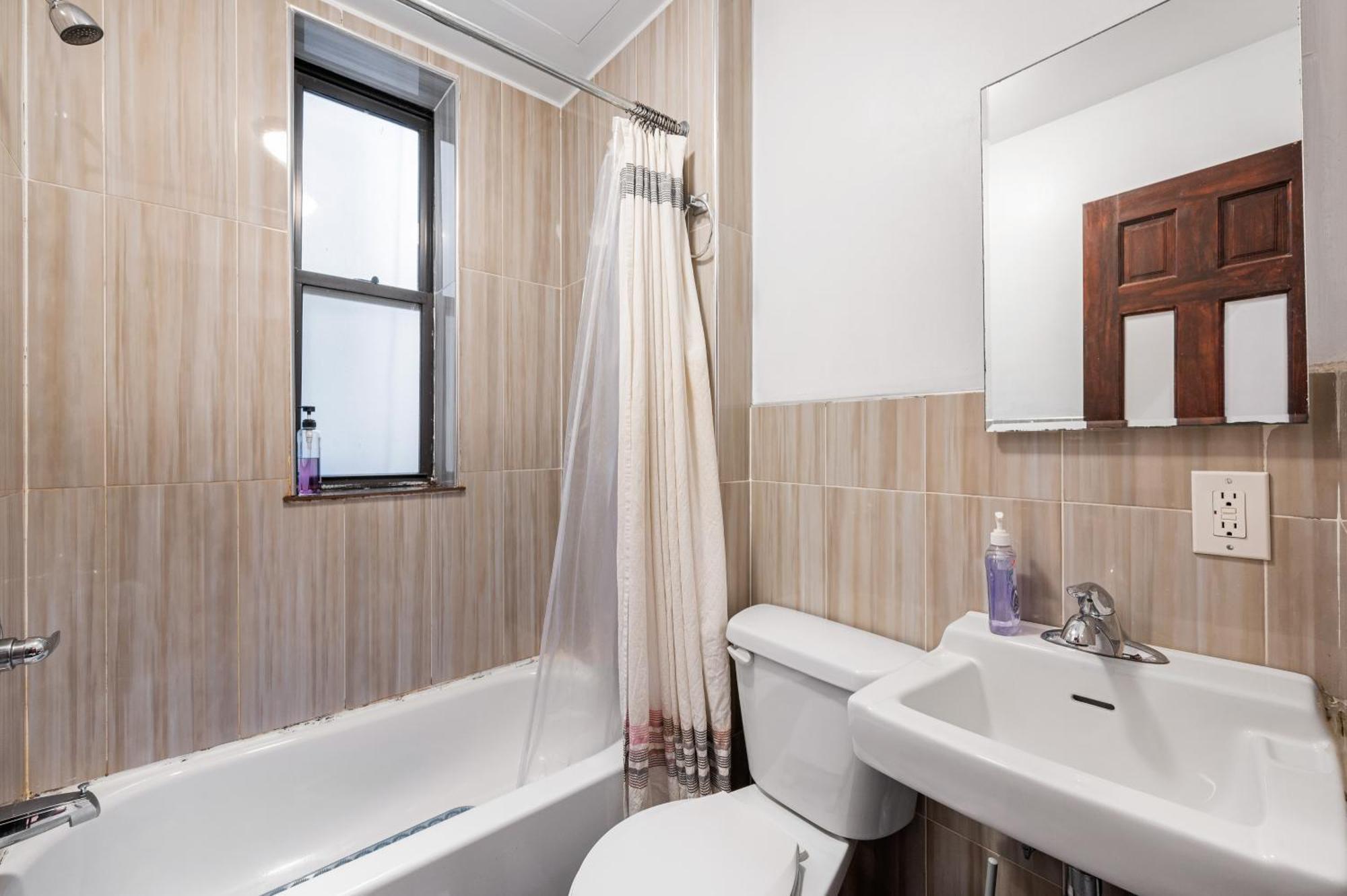 Lower East Side Vintage Cozy 2bedroom *