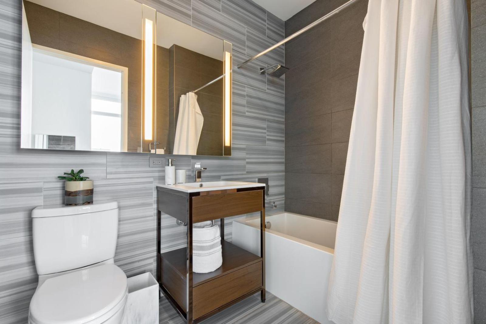 Exquisite 1-bedroom Apt In Prime Central Location