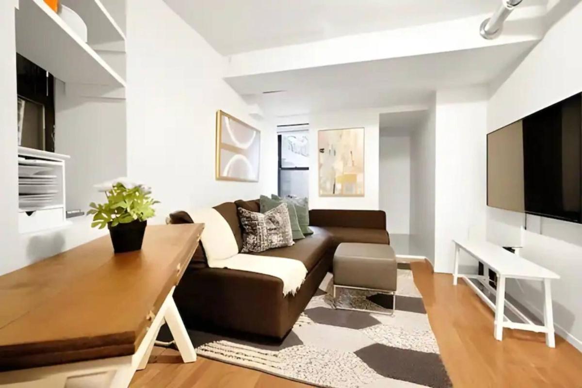 For Rent In Chelsea Your Ideal Space Awaits L Cardi L Holiday home