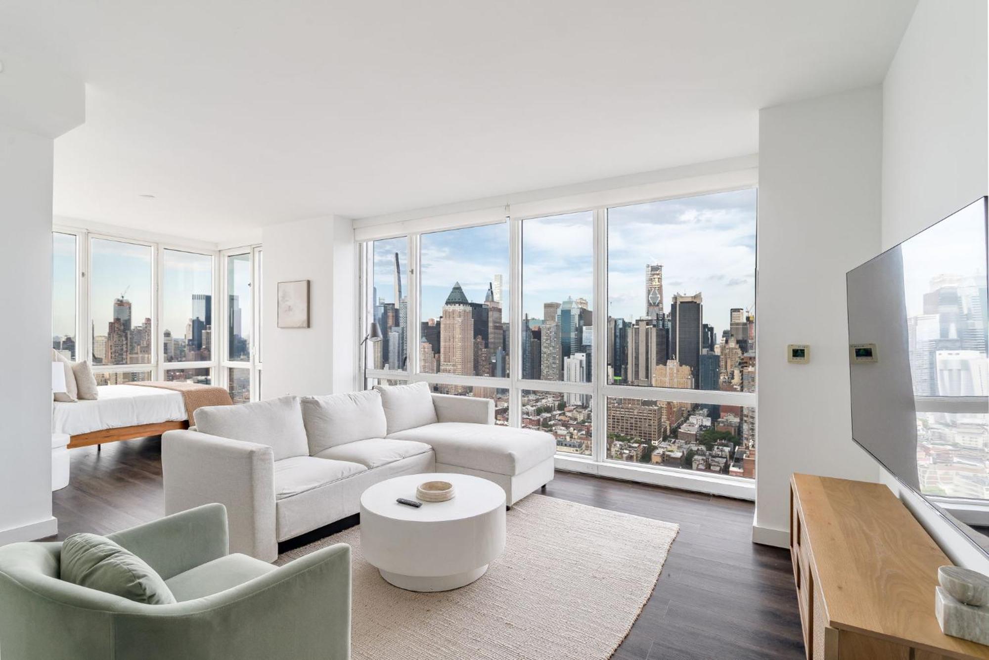 Luxx Hiding Gem 2 Beds 1,5 Bath Apartment New York