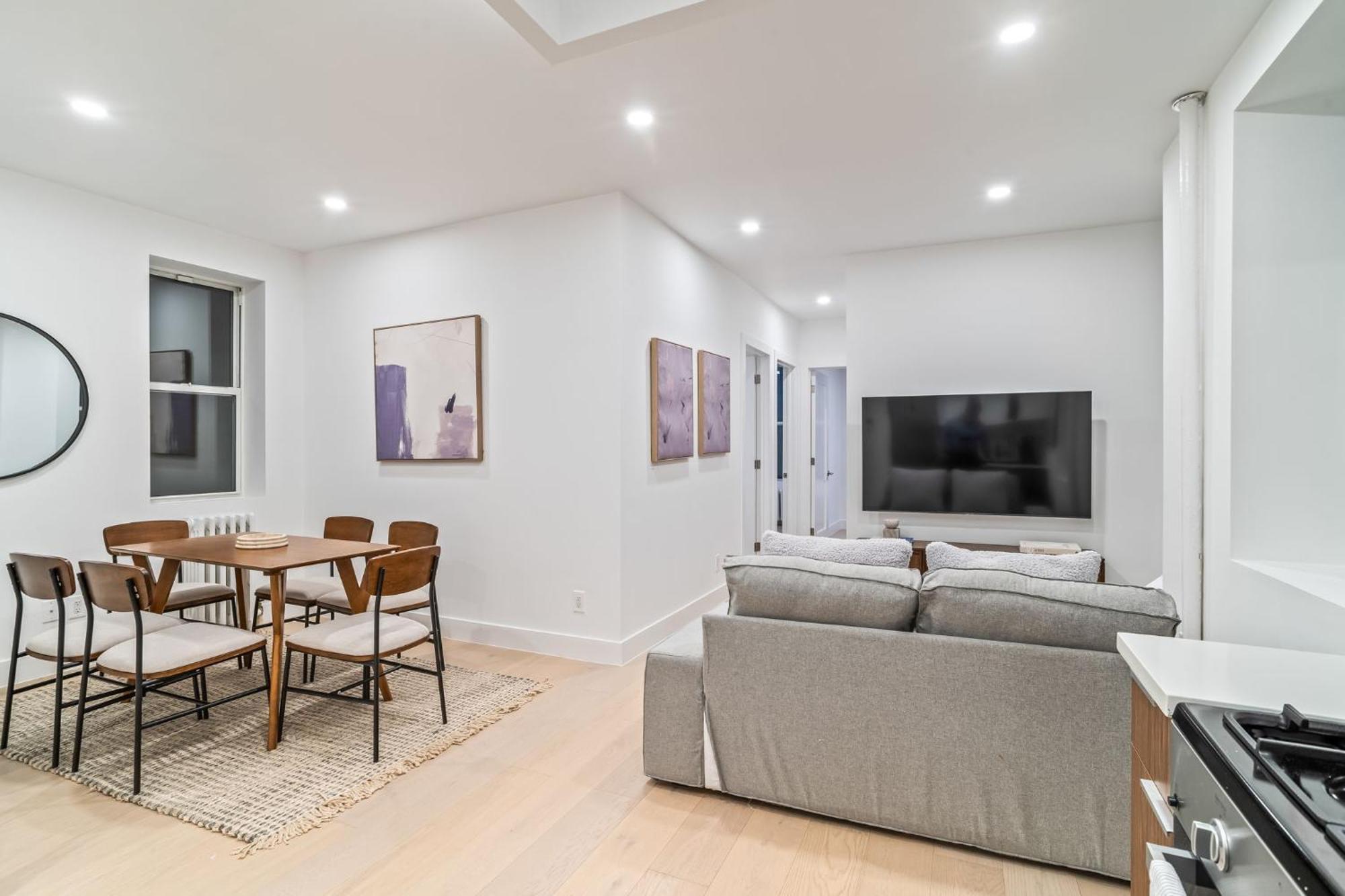 Astonishing 3br 2bath Apt