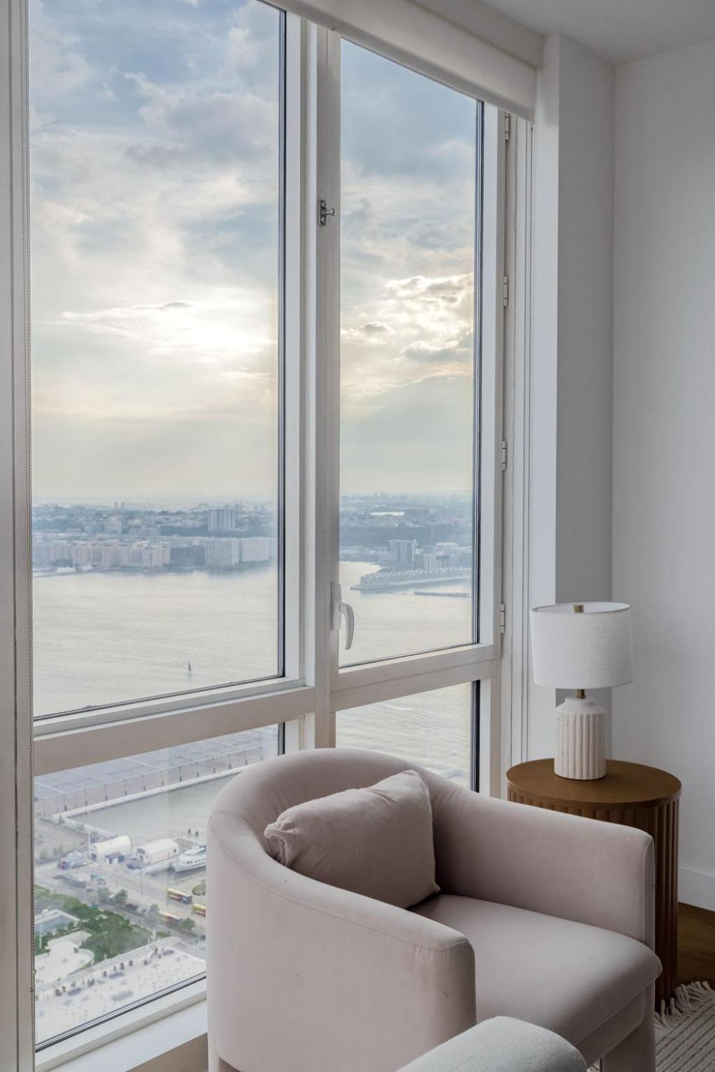 Manhattan Luxury 12 Apartment *