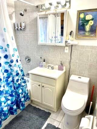 Two Stops To Manhattan, 3 Bedroom Apt In Lic Apartment *