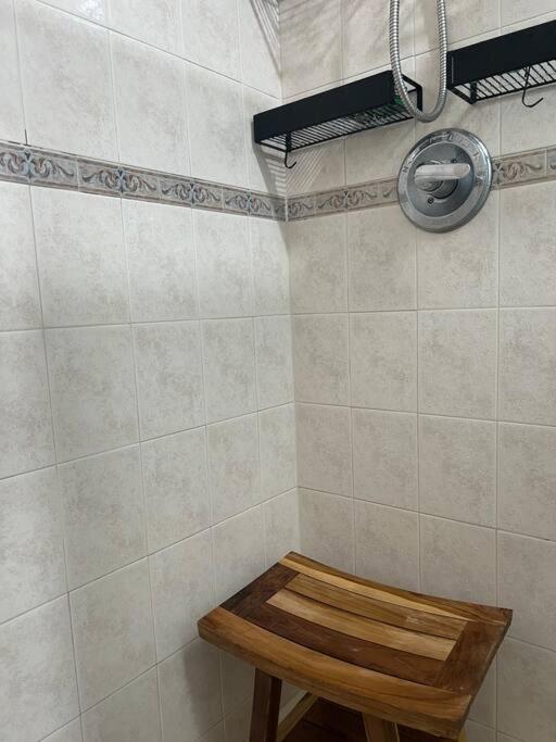 Apartment Cozy Lovely 2 Bedroom Apt, 5 Mins From Jfk
