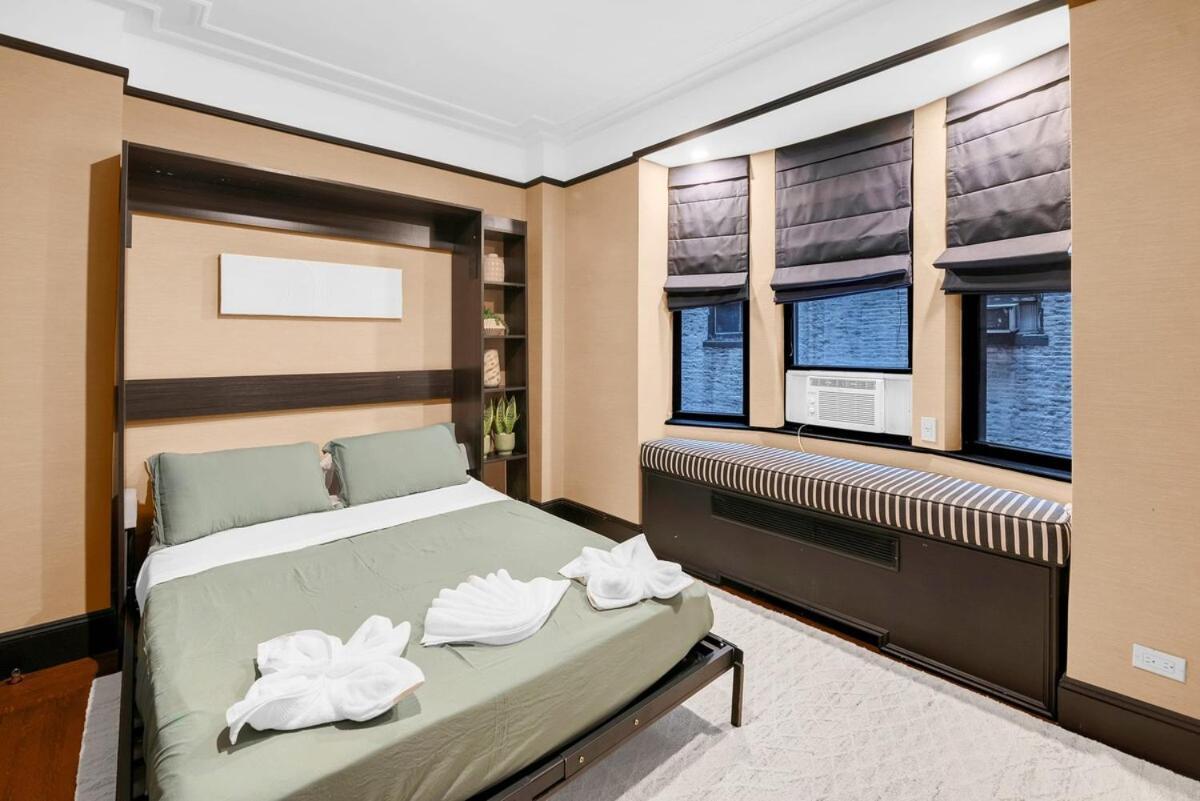 Beautiful Near Times Square With Gym & Patio Apartment