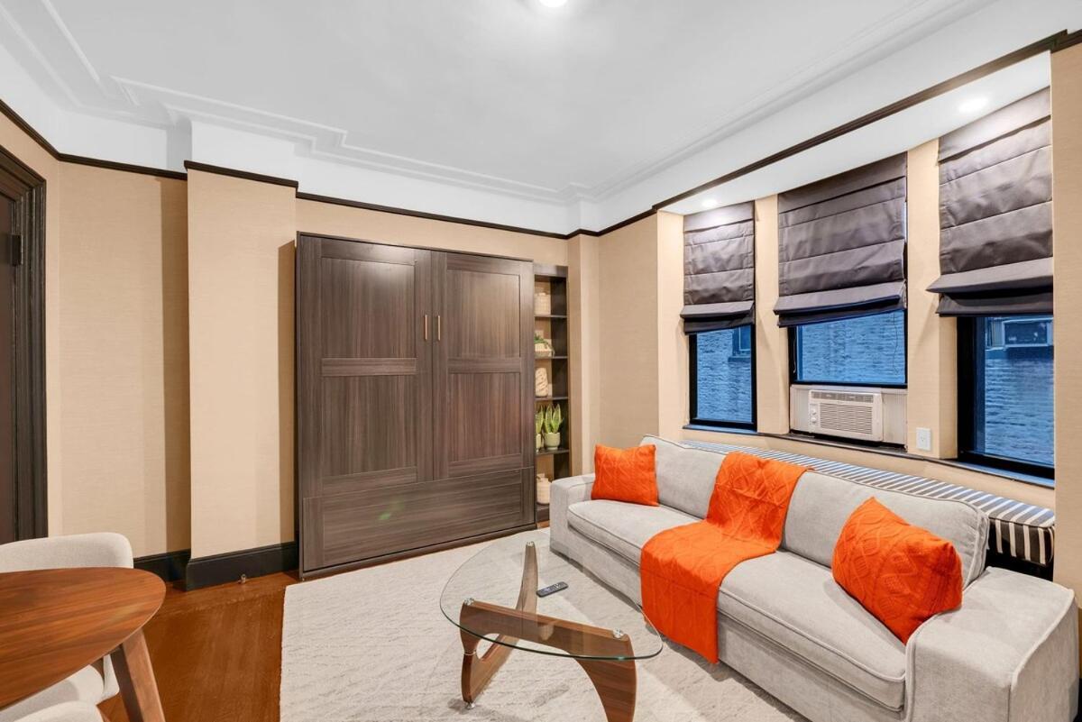 Apartment Beautiful Near Times Square With Gym & Patio New York
