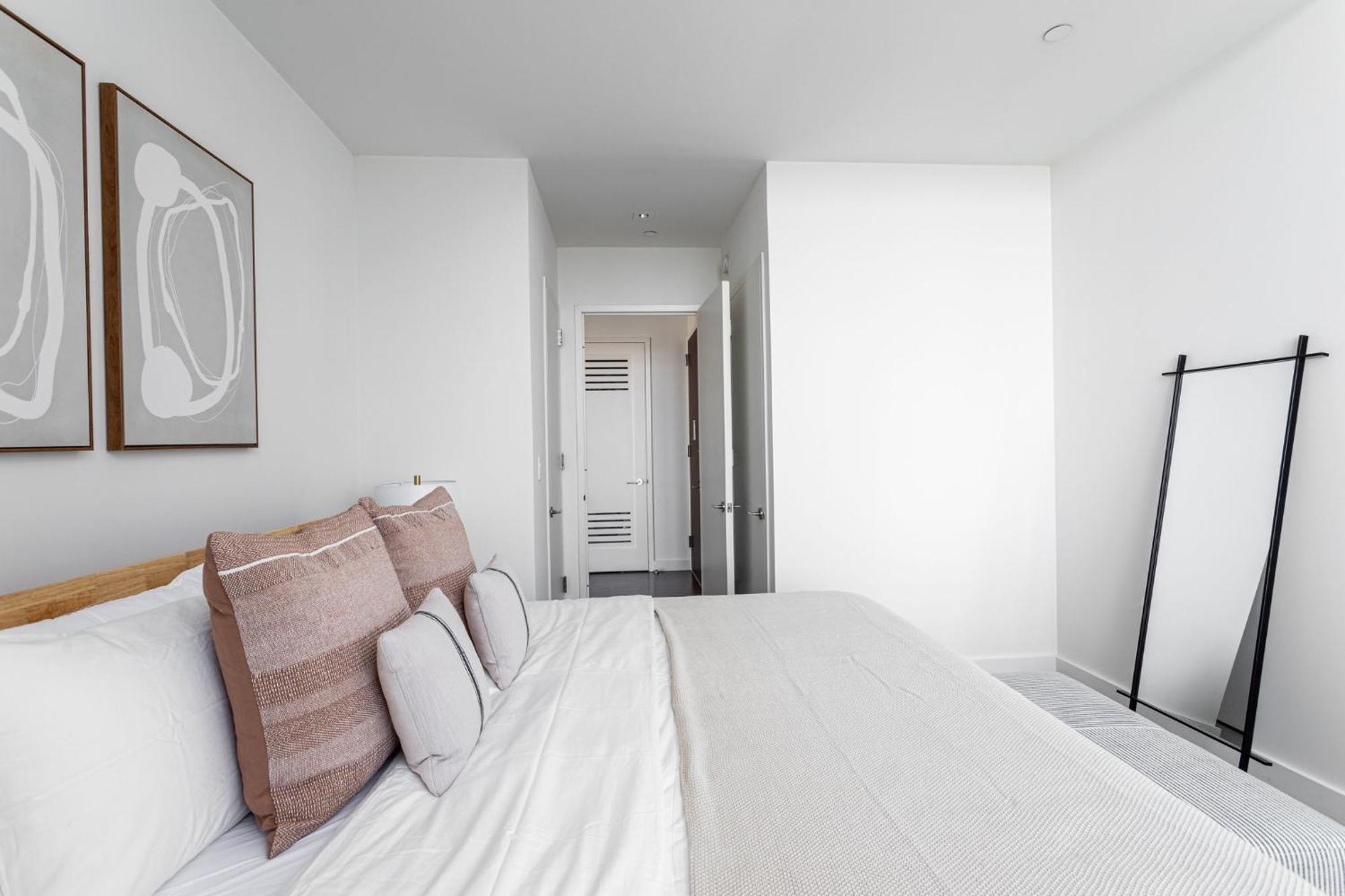 Lux Views To The Hudson 2bd 2bath Apartment New York