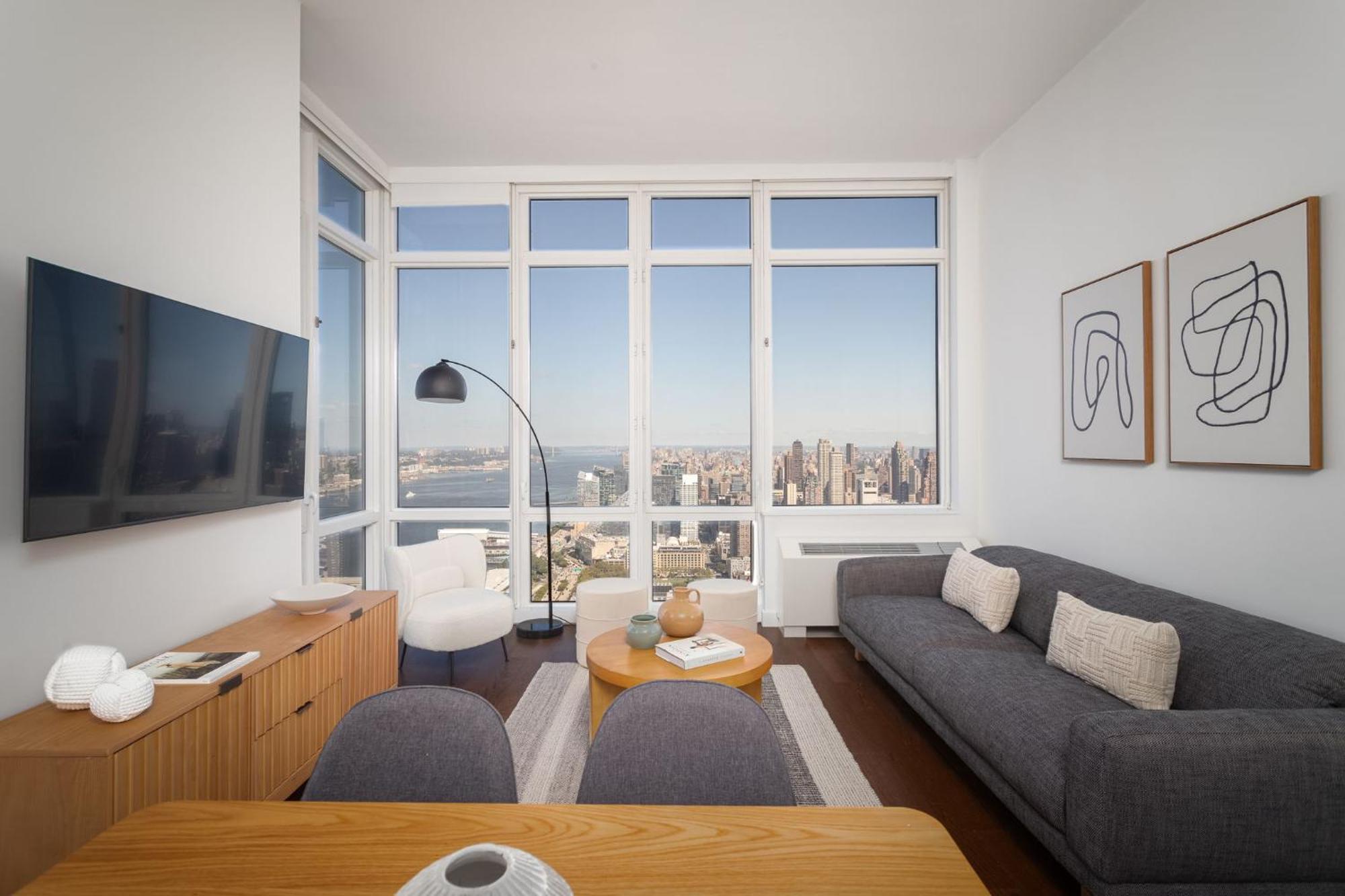 Lux Views To The Hudson 2bd 2bath New York
