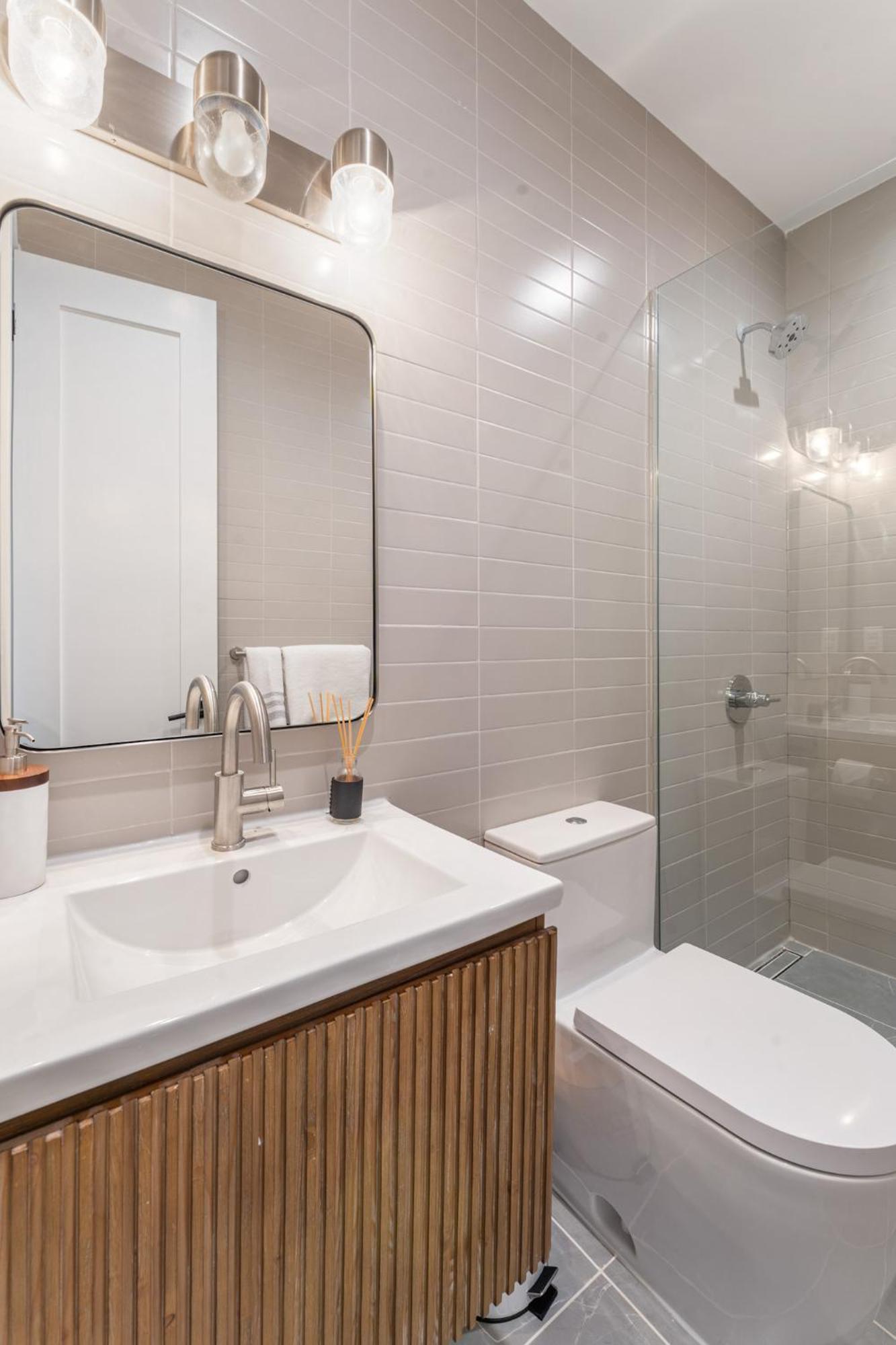 Luxurious Harlem With Modern Amenities, Outdoor Patio! Apartment New York