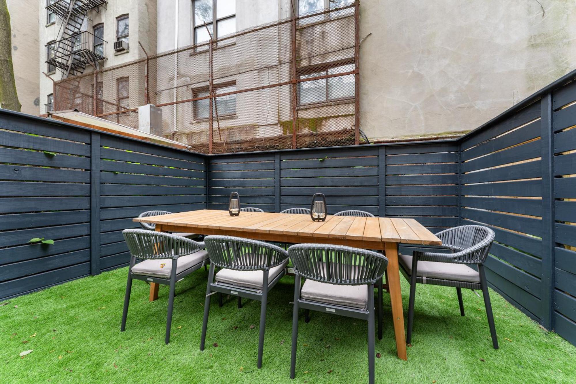 Apartment Luxurious Harlem With Modern Amenities, Outdoor Patio! New York