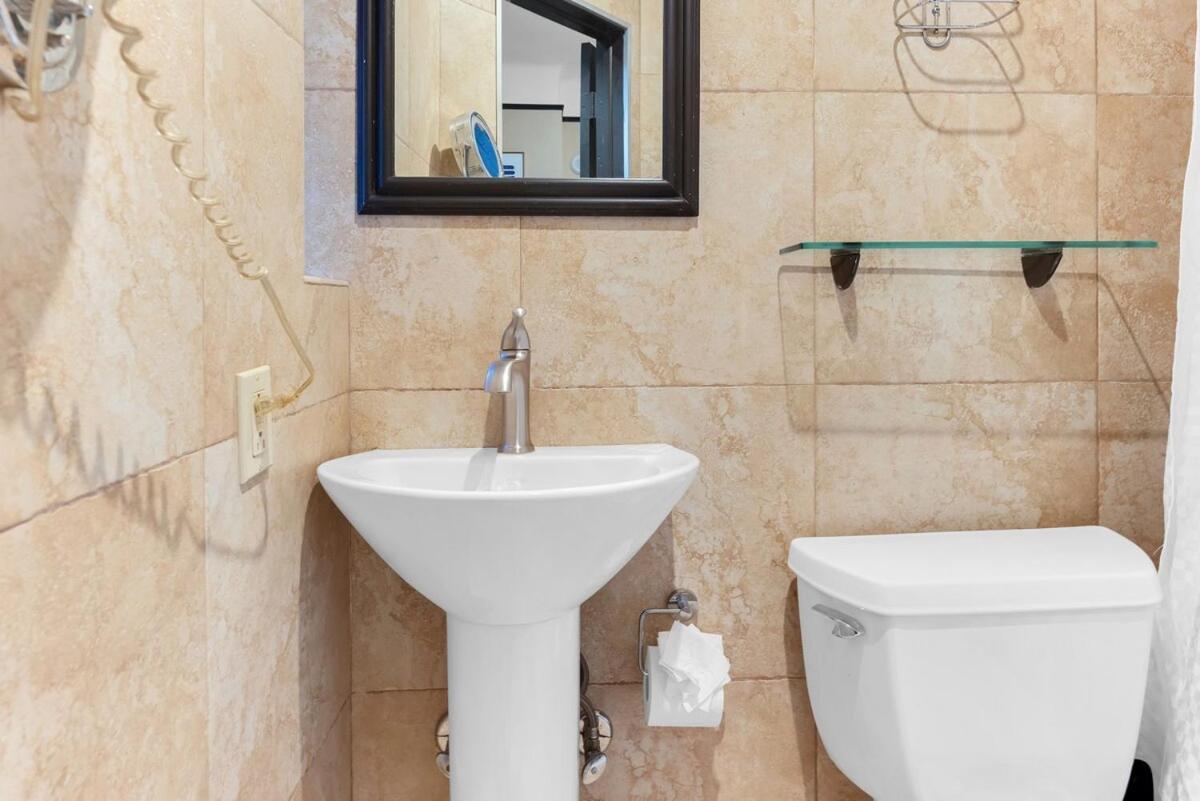 Walking Score In Heart Of With A Gym Apartment New York