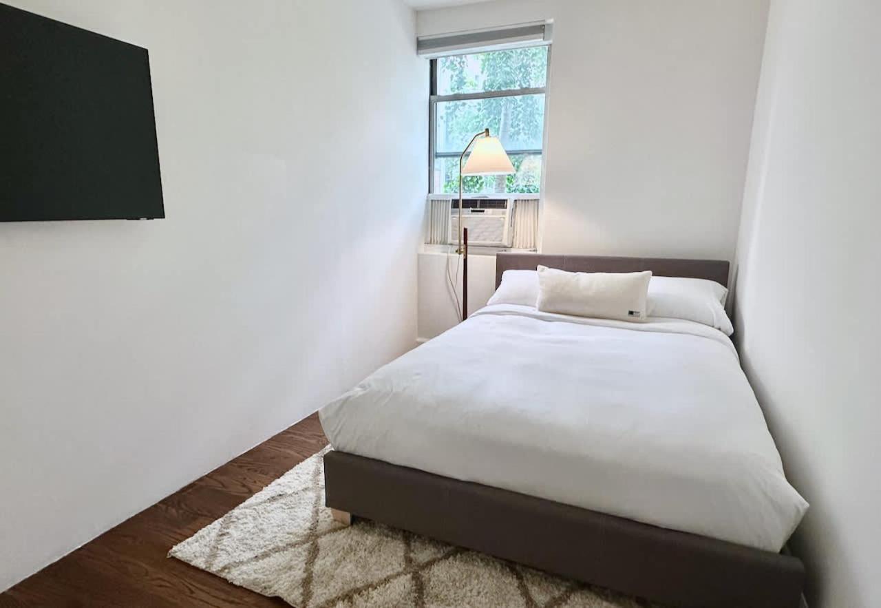 Private Townhome Near Un * New York