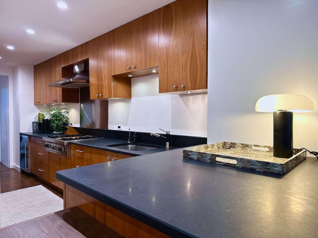 Holiday home Private Townhome Near Un *