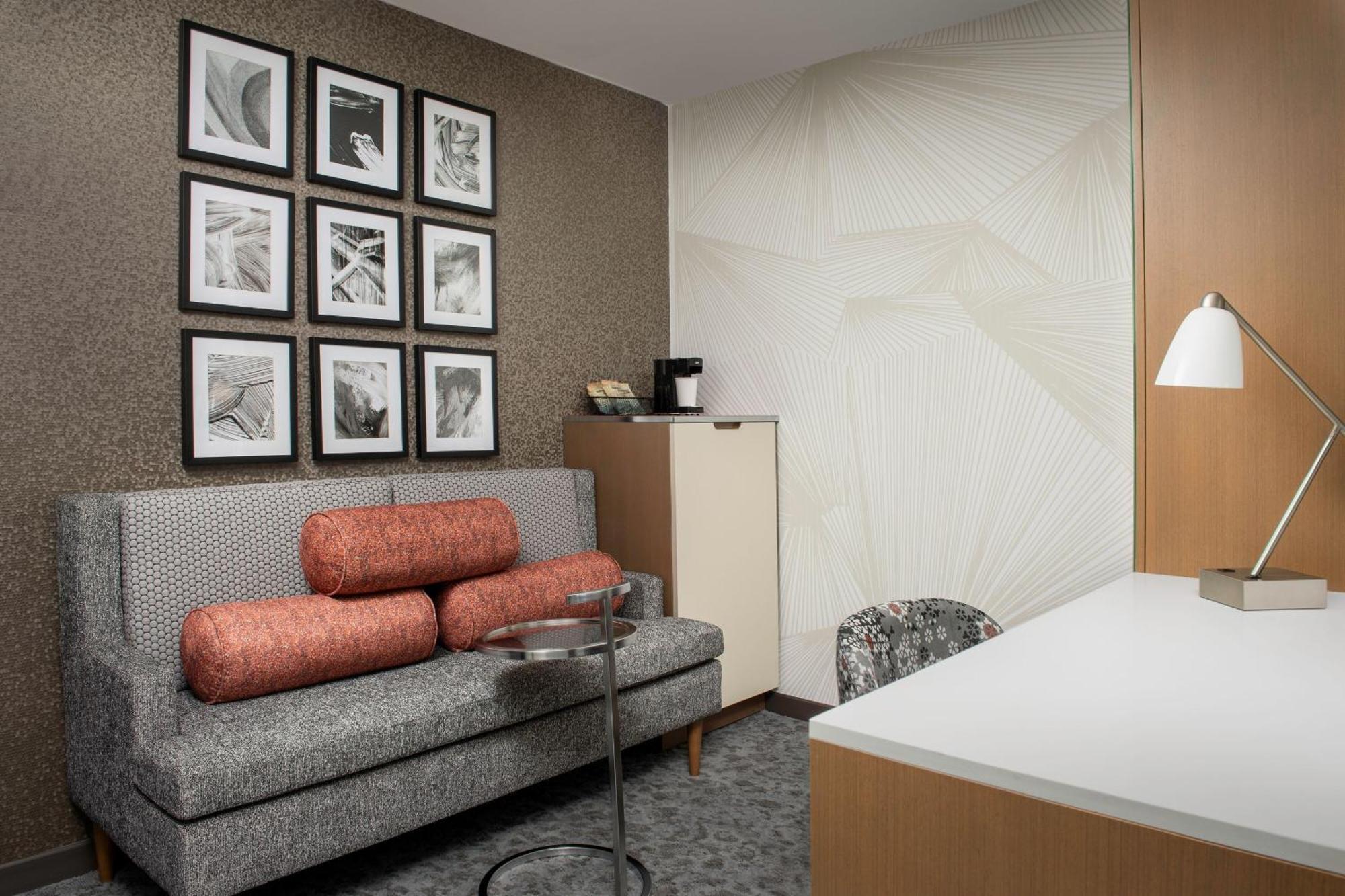 Springhill By Marriott Queens Hotel New York