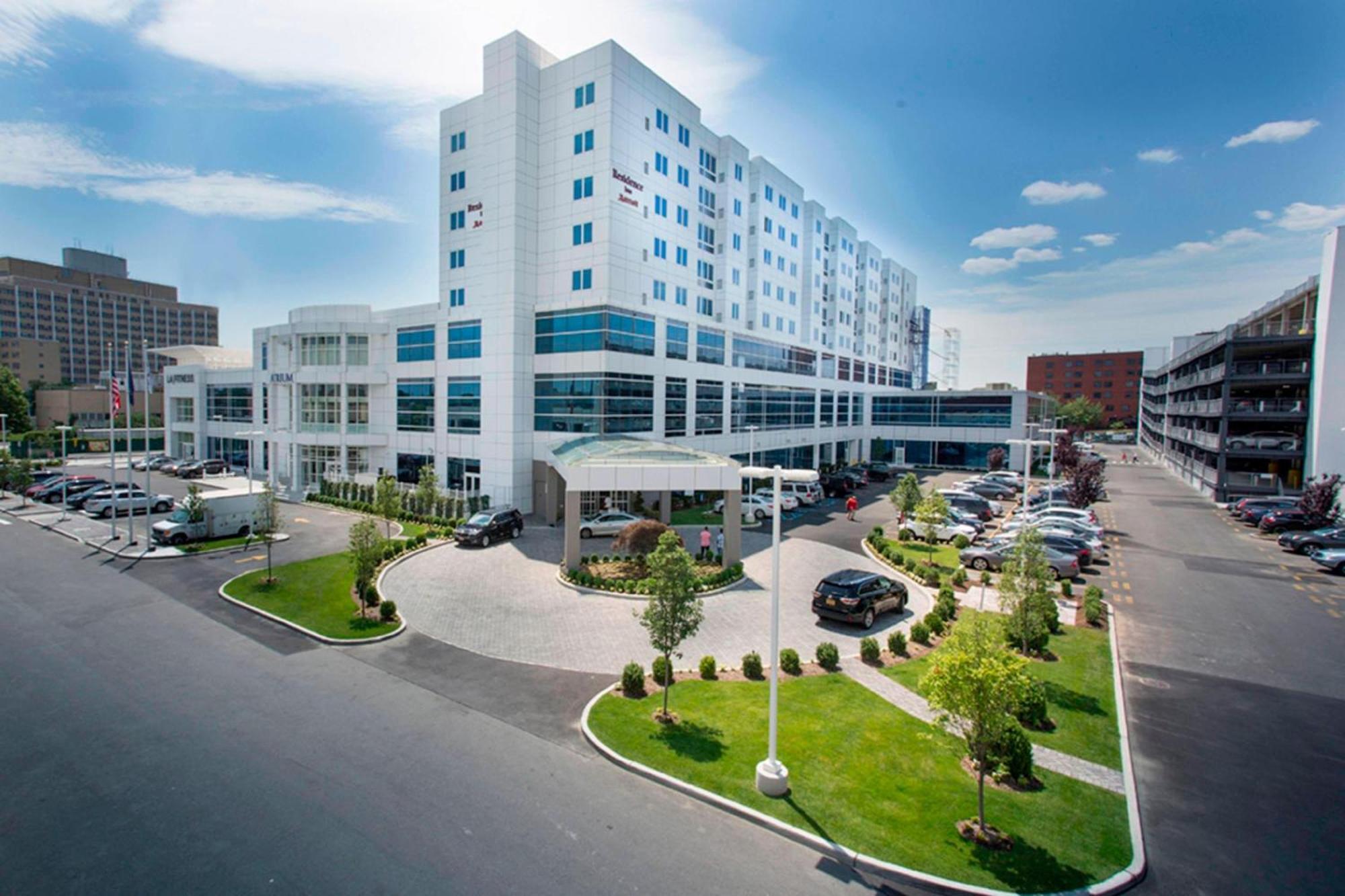 Hotel By Marriott The Bronx At Metro Center Atrium 3*
