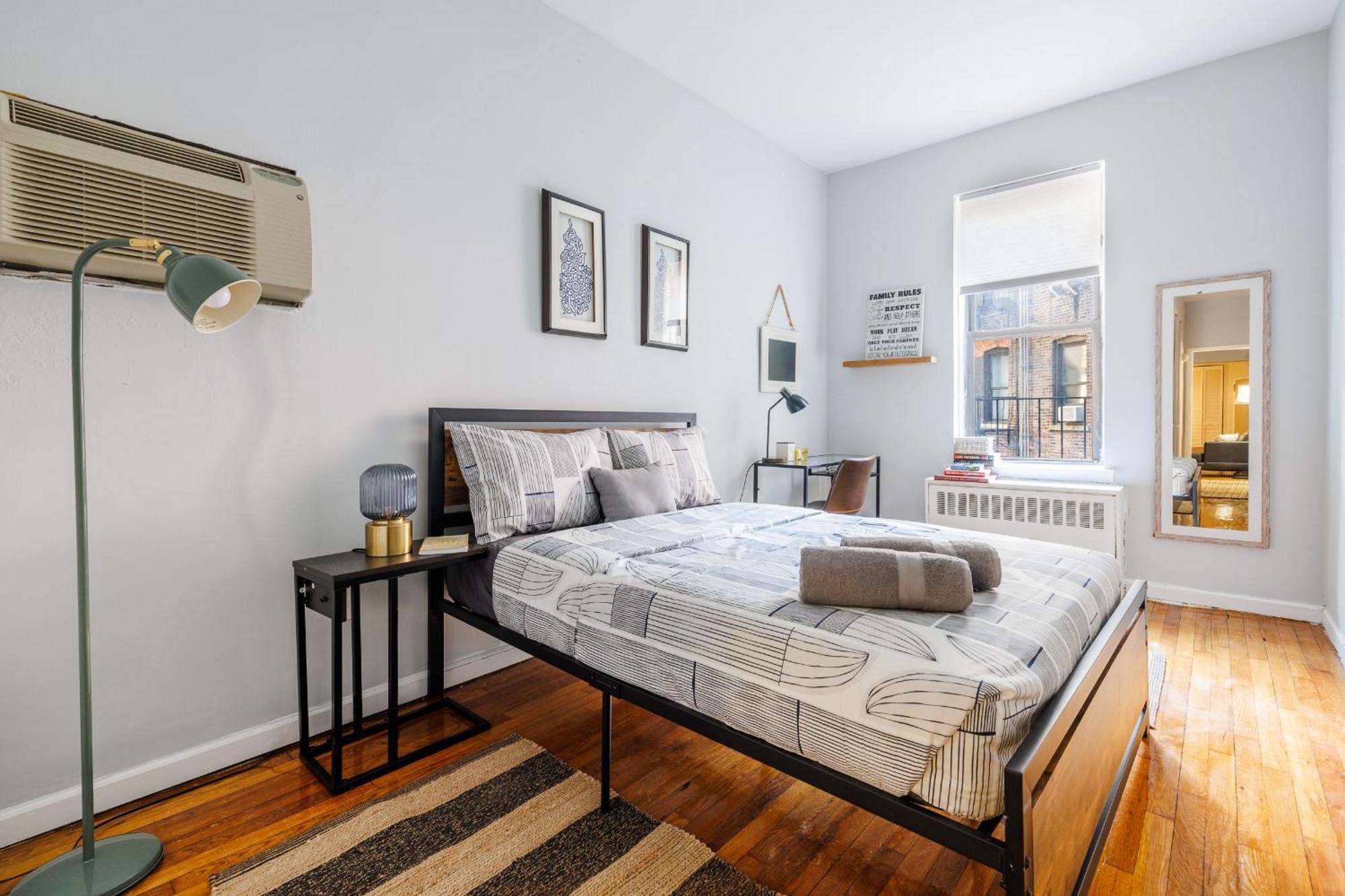 Feel City Like Movie Star In Ues Apartment