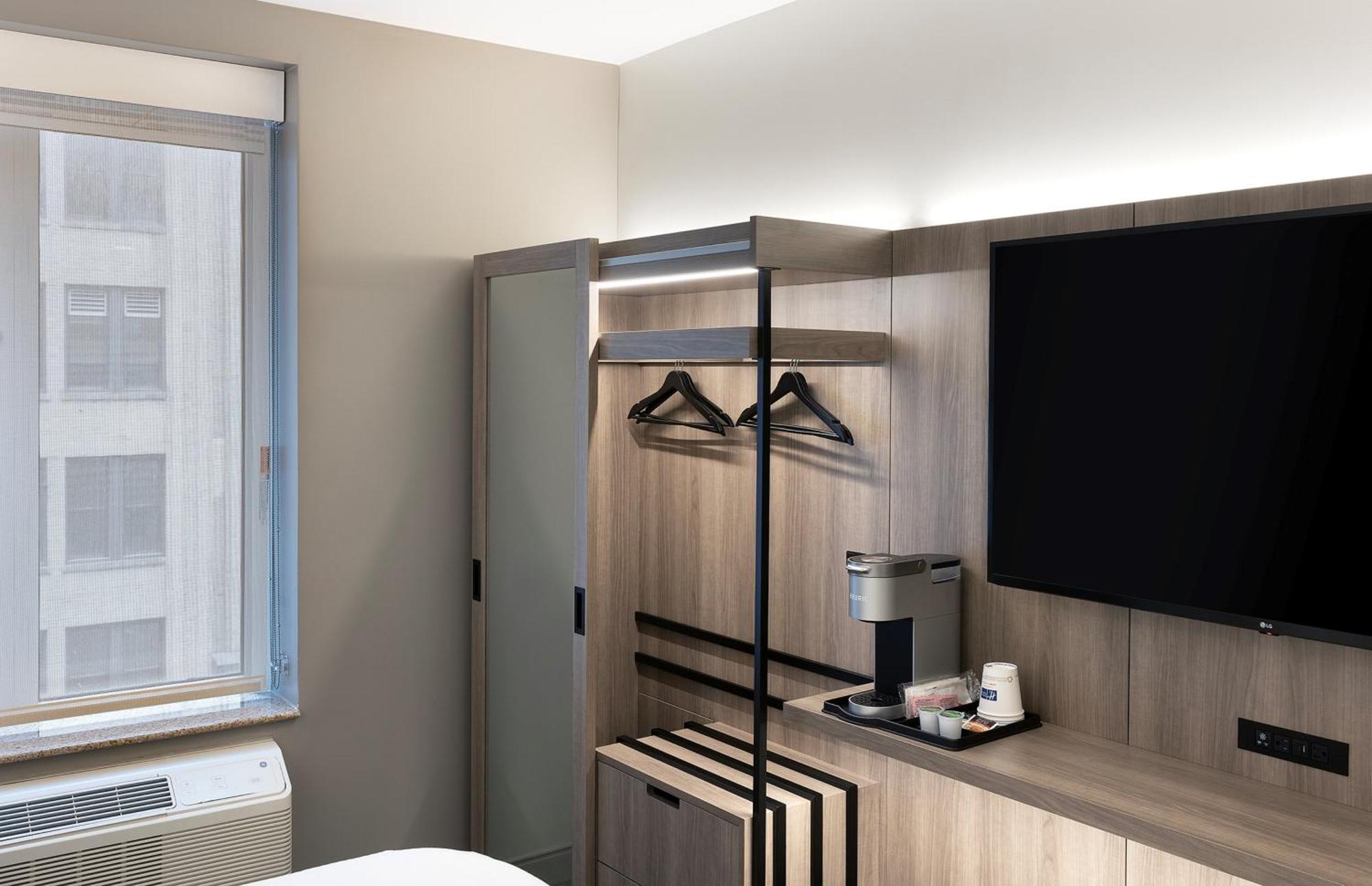 Hotel Express Chelsea By Ihg