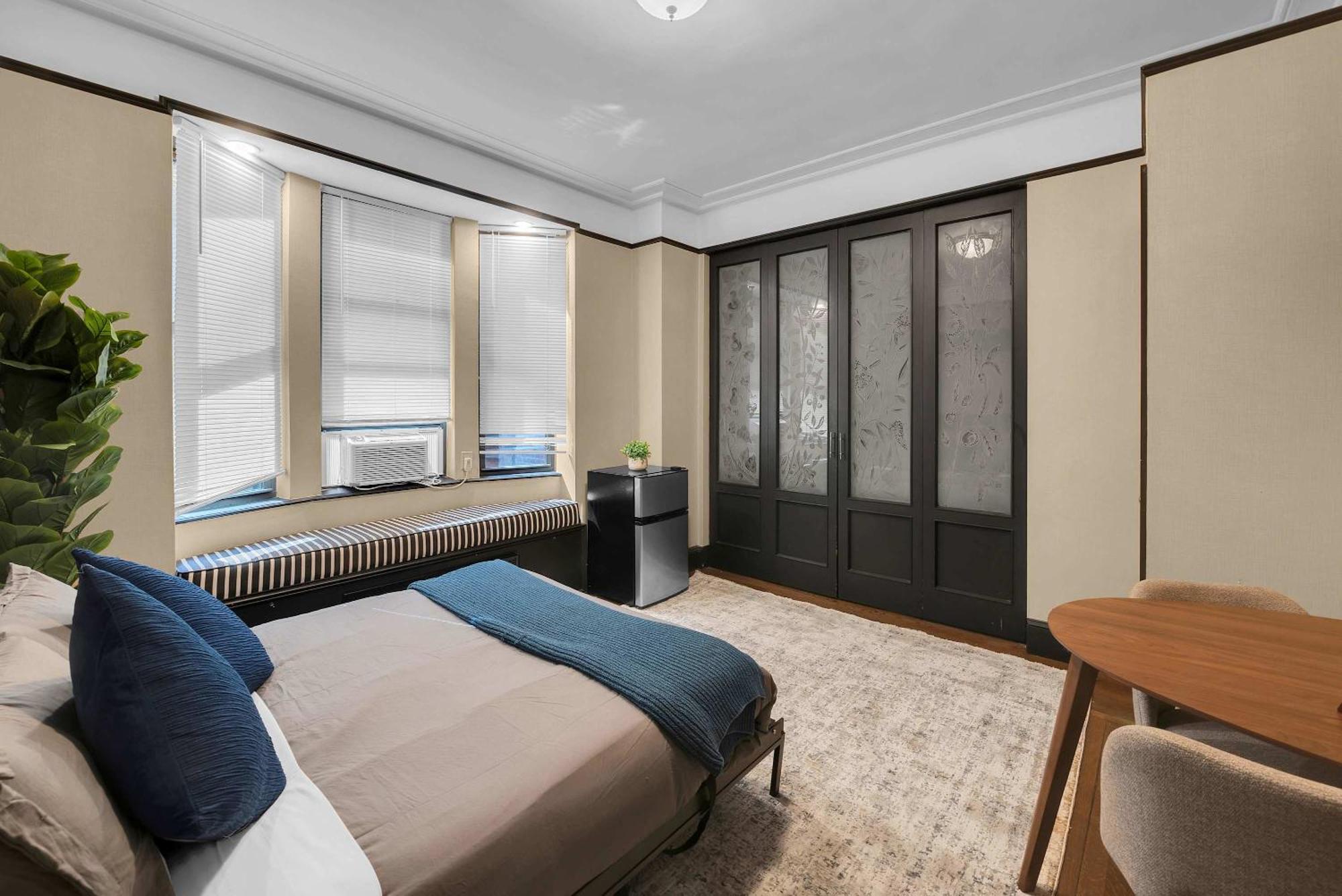 Apartment Stunning In The Heart Of Gym