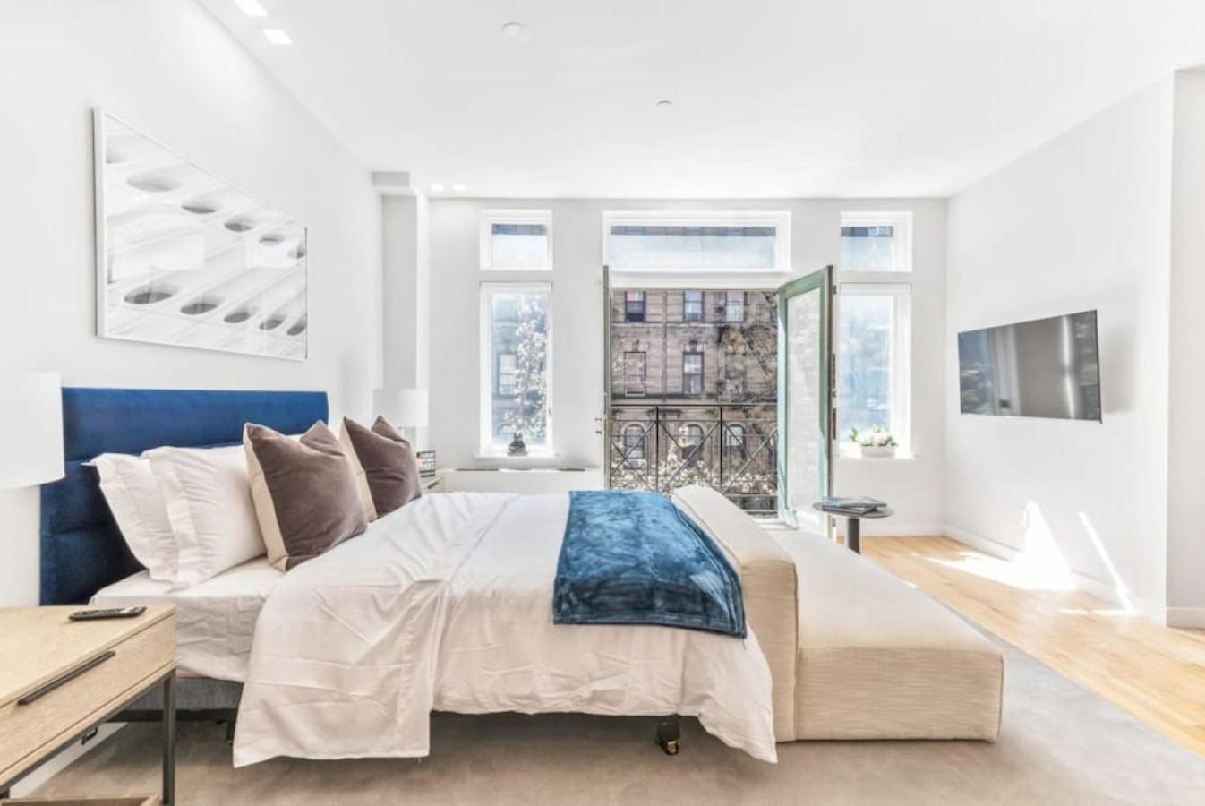 Studio W Charming Juliet Balcony In Upper East *