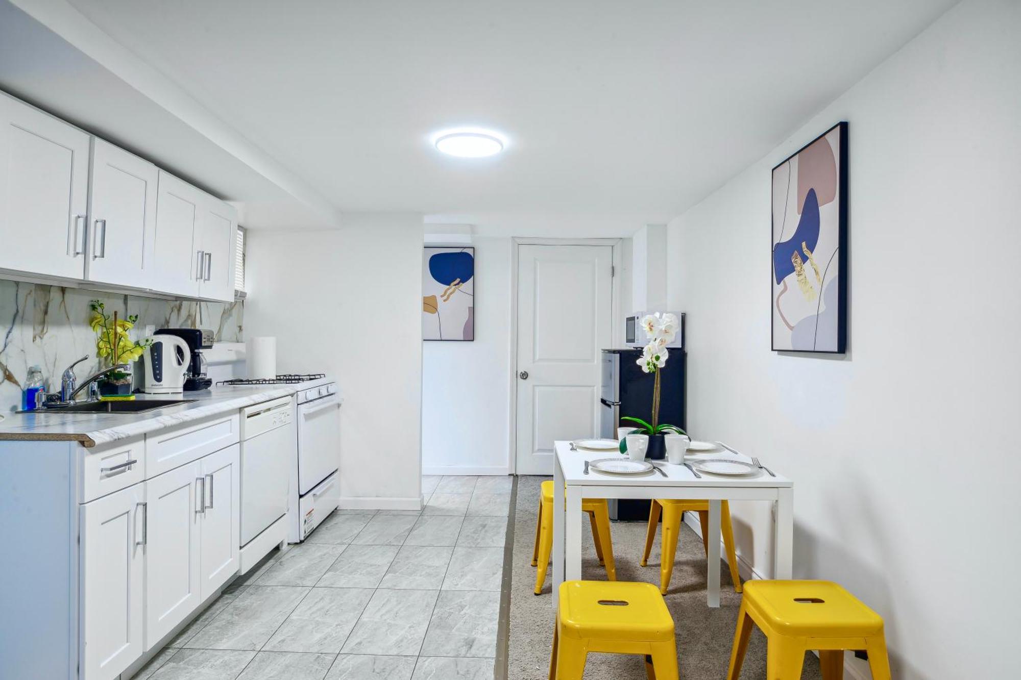 Apartment 2 Bedroom Cozy Gem Manhattan