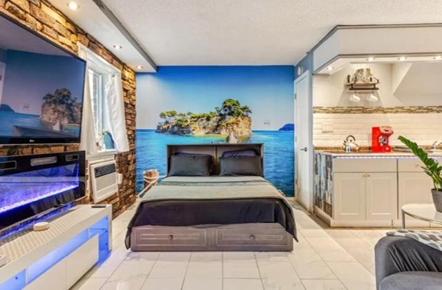 Apartment Brooklyn Spacious Space With Private Entrance, Bathroom, & Backyard - Full-kitchen New York