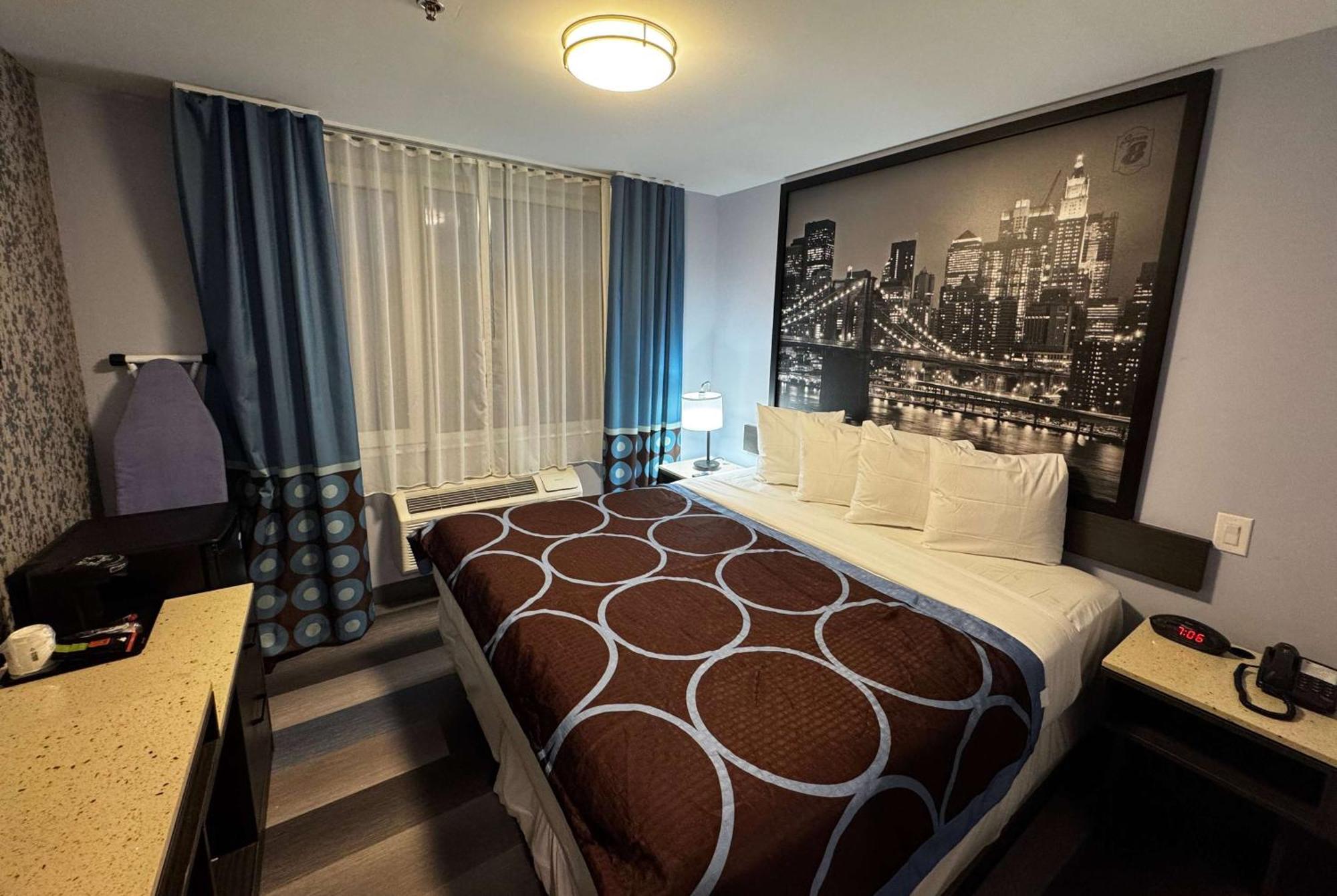 Super 8 By Wyndham Brooklyn Fulton Street Broadway Junction Hotel *