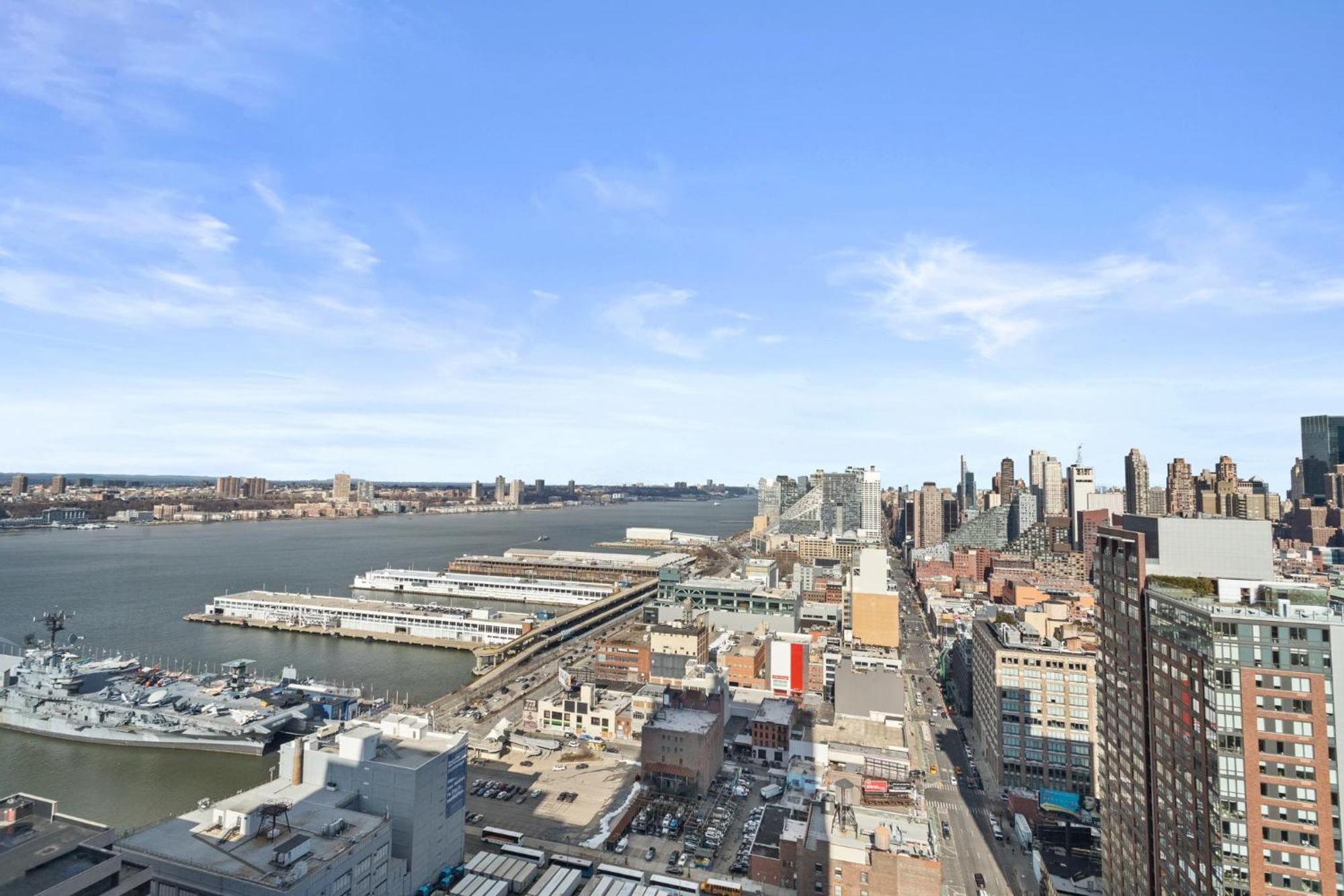 Apartment 1 Bd Luxury With Stunning Views New York