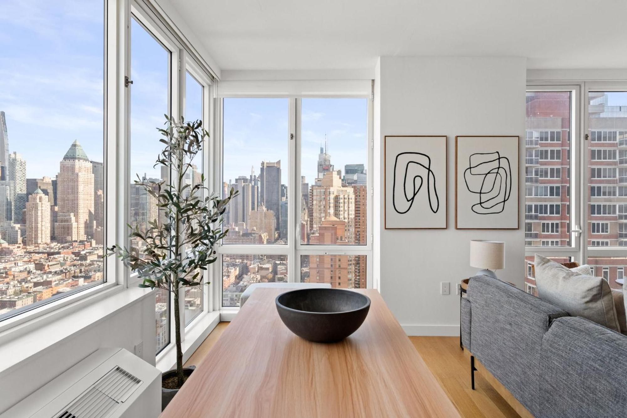 1 Bd Luxury With Stunning Views Apartment New York