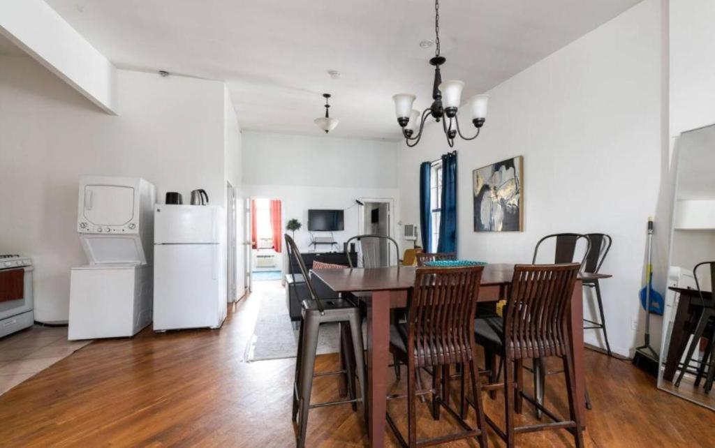 Majestic 3 Bedroom In Nyc! *