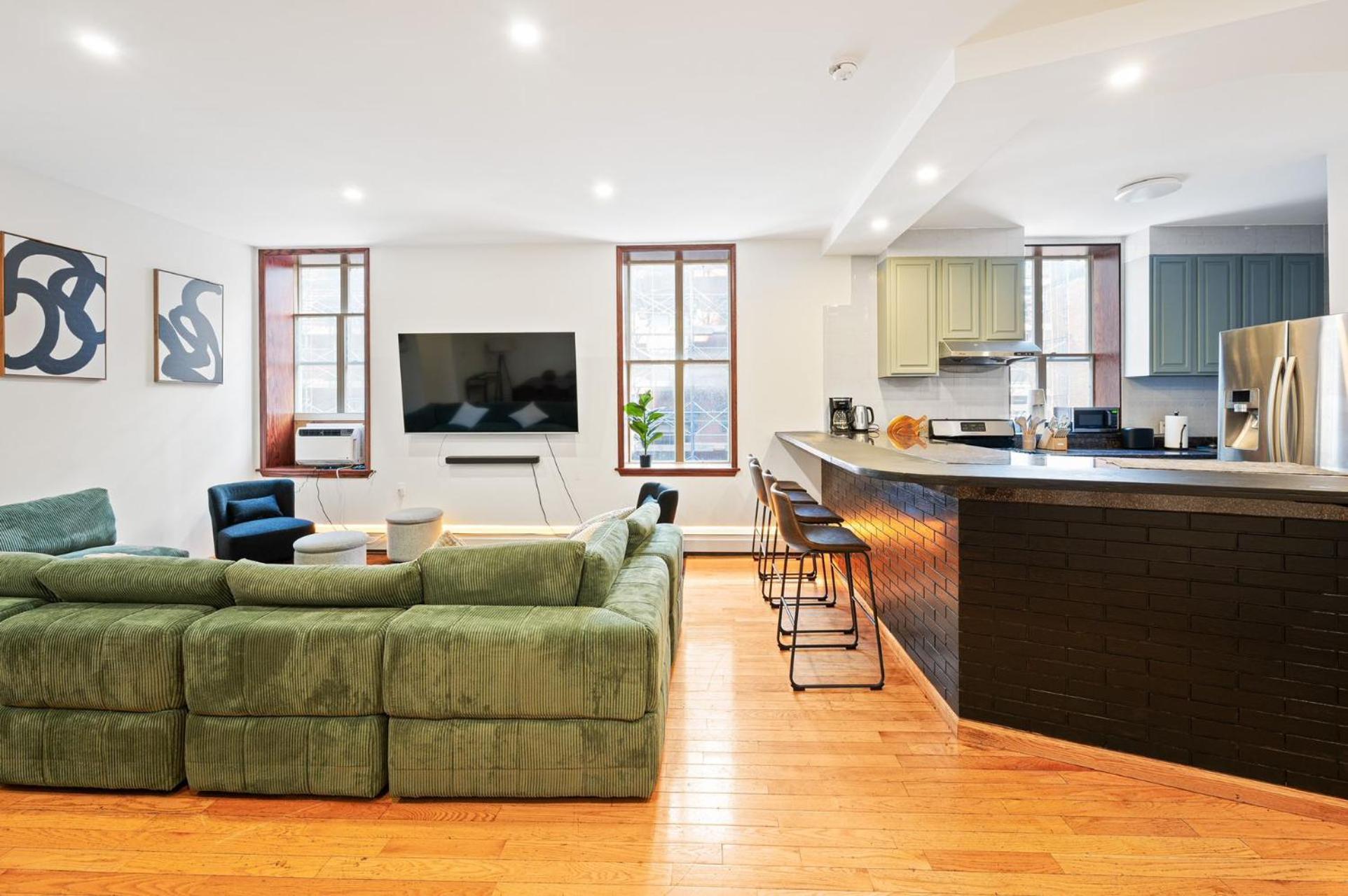 Massive Soho Loft 5bedrooms 2 Baths - 2500 Sqft * New York