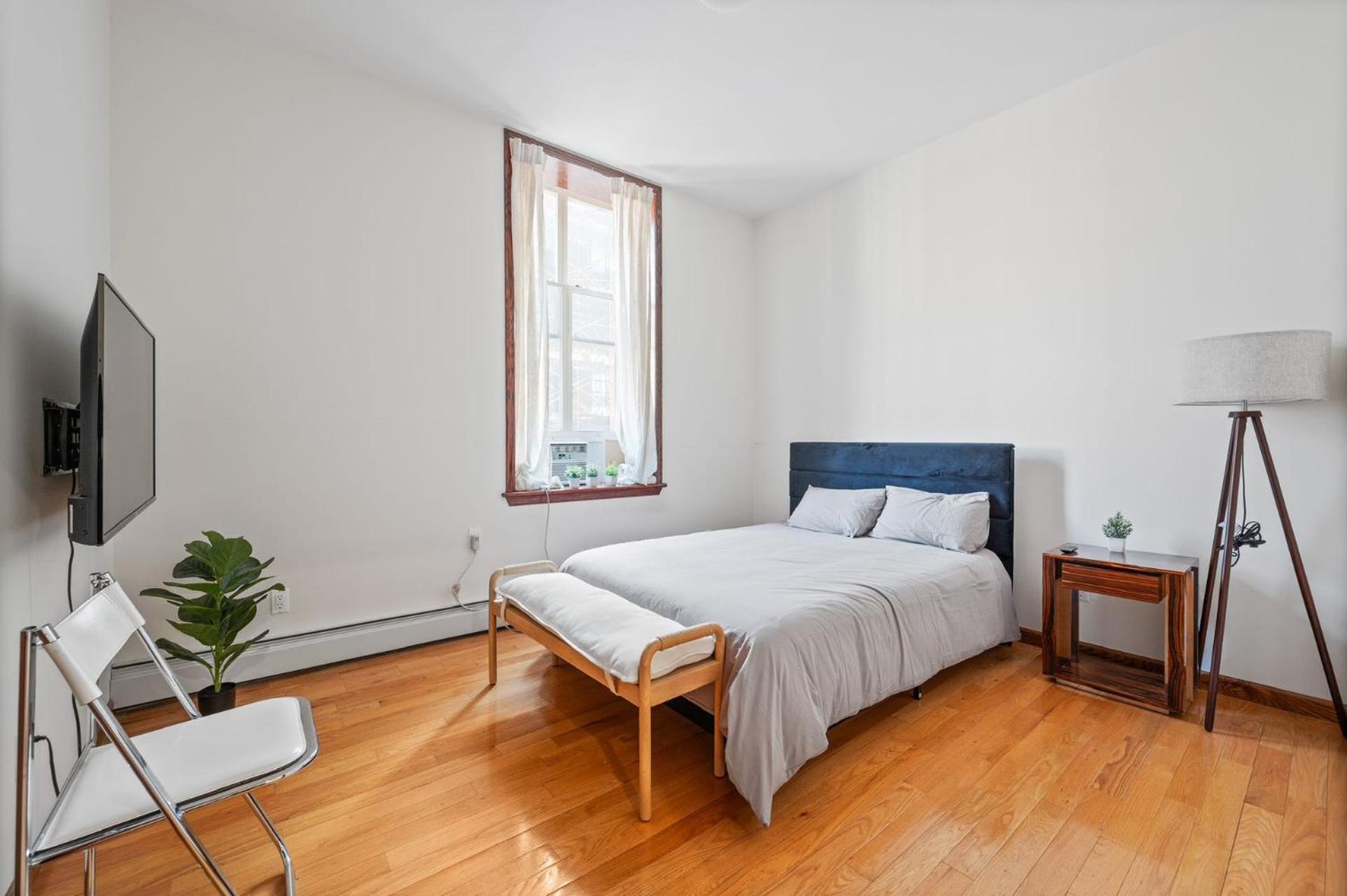 Massive Soho Loft 5bedrooms 2 Baths - 2500 Sqft Hotel New York