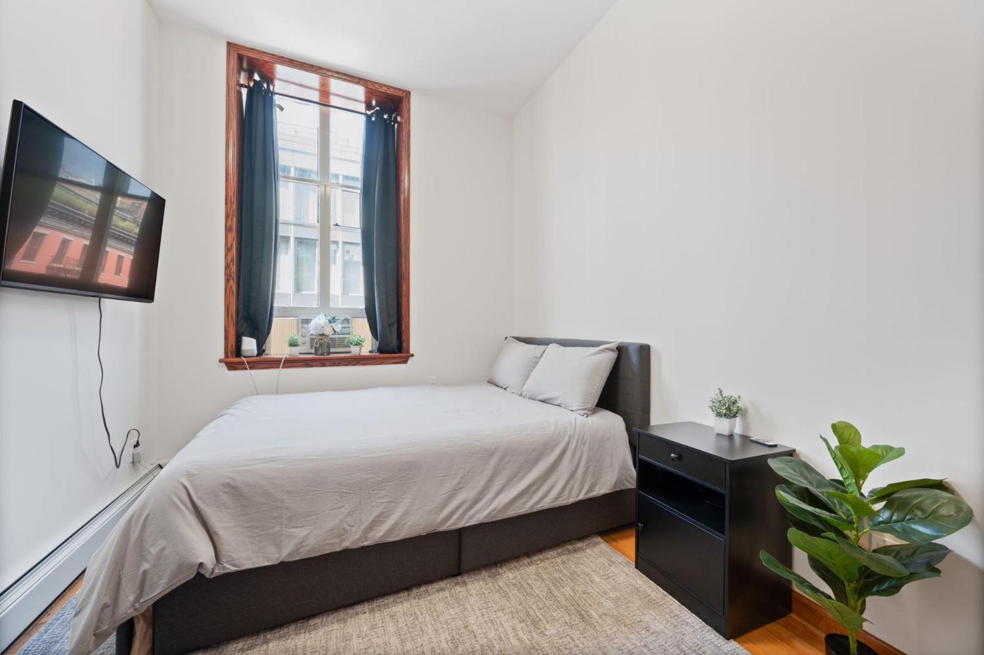 Massive Soho Loft 5bedrooms 2 Baths - 2500 Sqft * New York