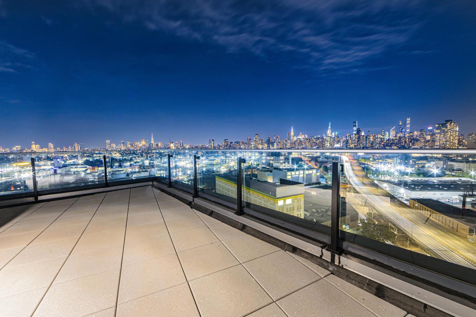 Holiday Express Long Island City Hotel New York