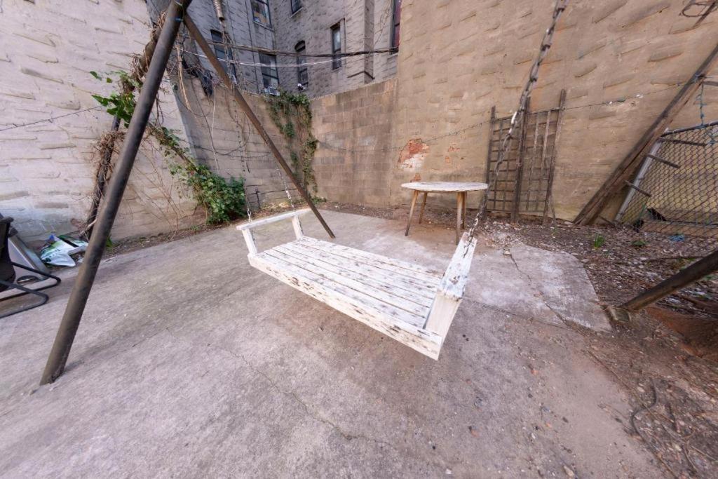 Ground Floor Williamsburg Private Bedroom Near Subway Homestay New York