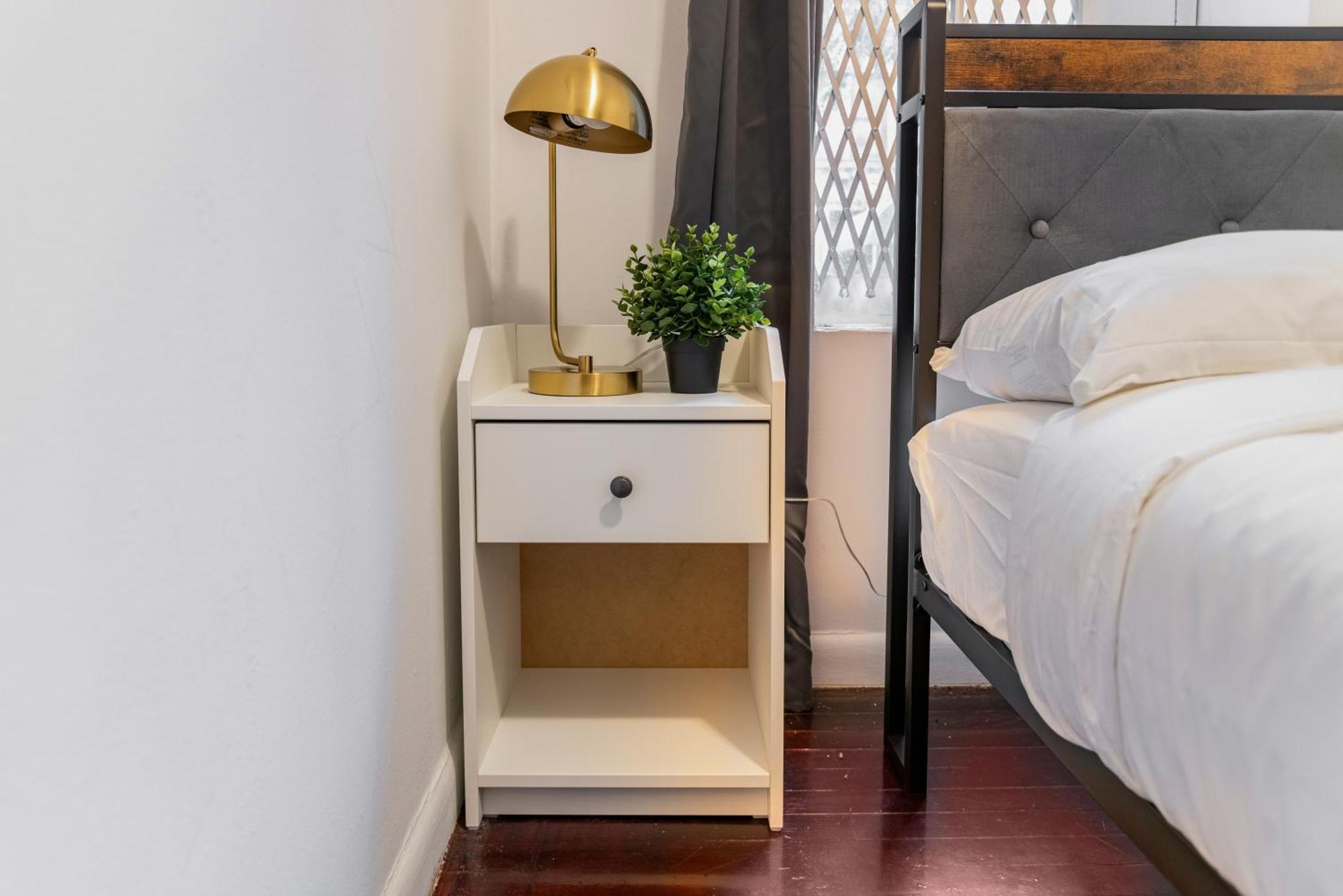 2 Bedroom In Manhattan Valley Apartment