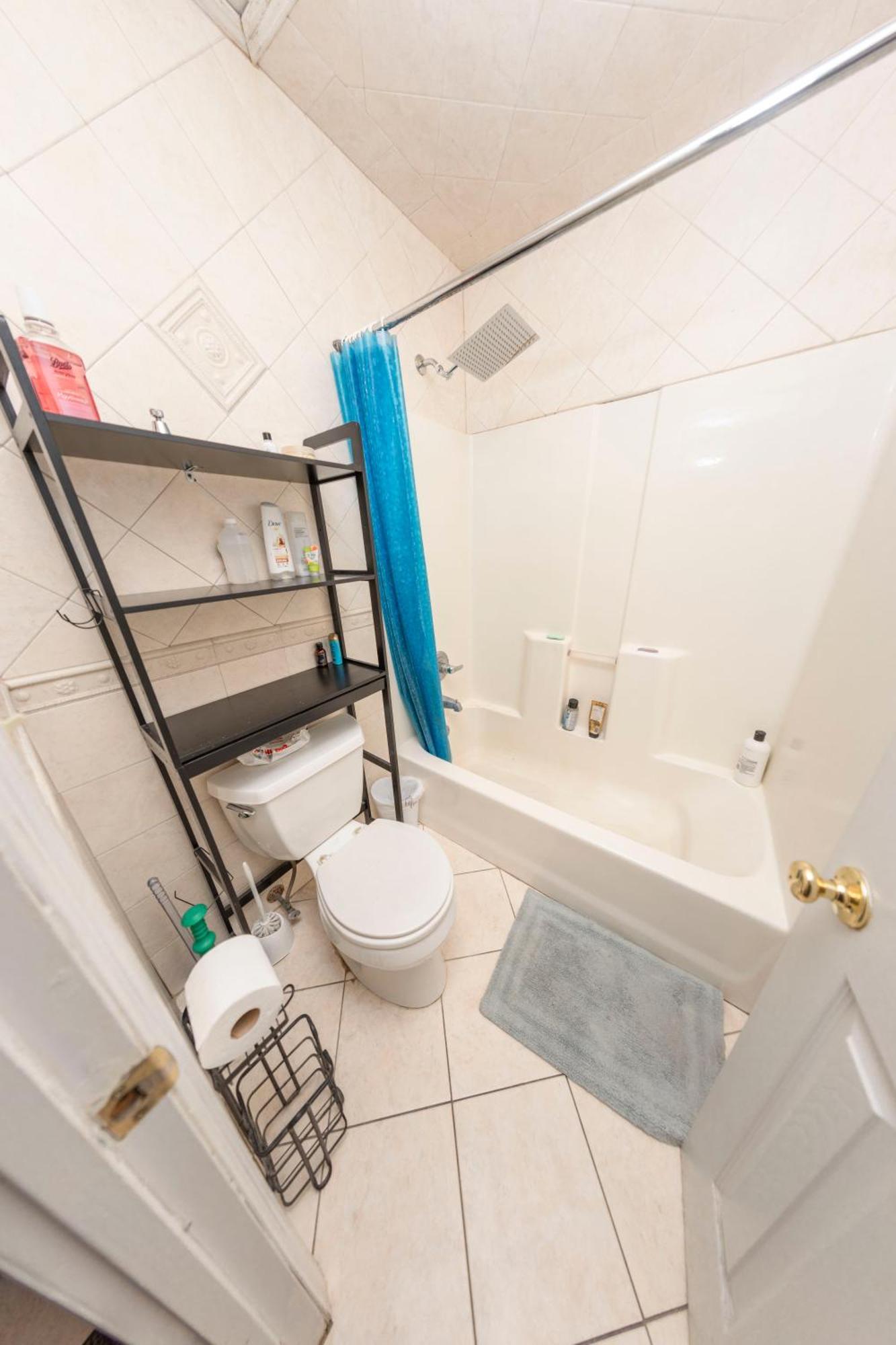 Ground Floor Williamsburg Private Bedroom Near Subway Homestay New York