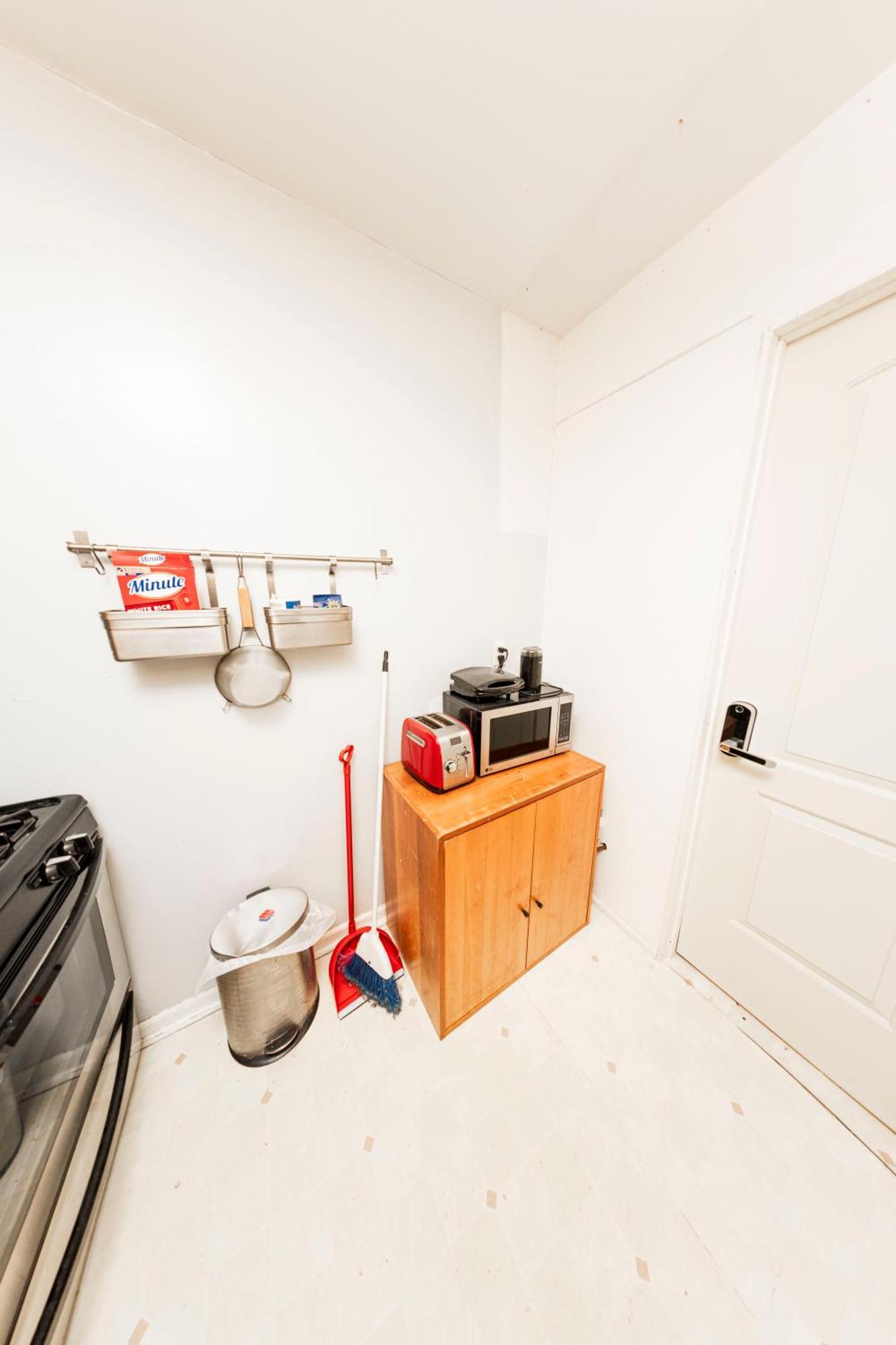 Ground Floor Williamsburg Private Bedroom Near Subway Homestay New York