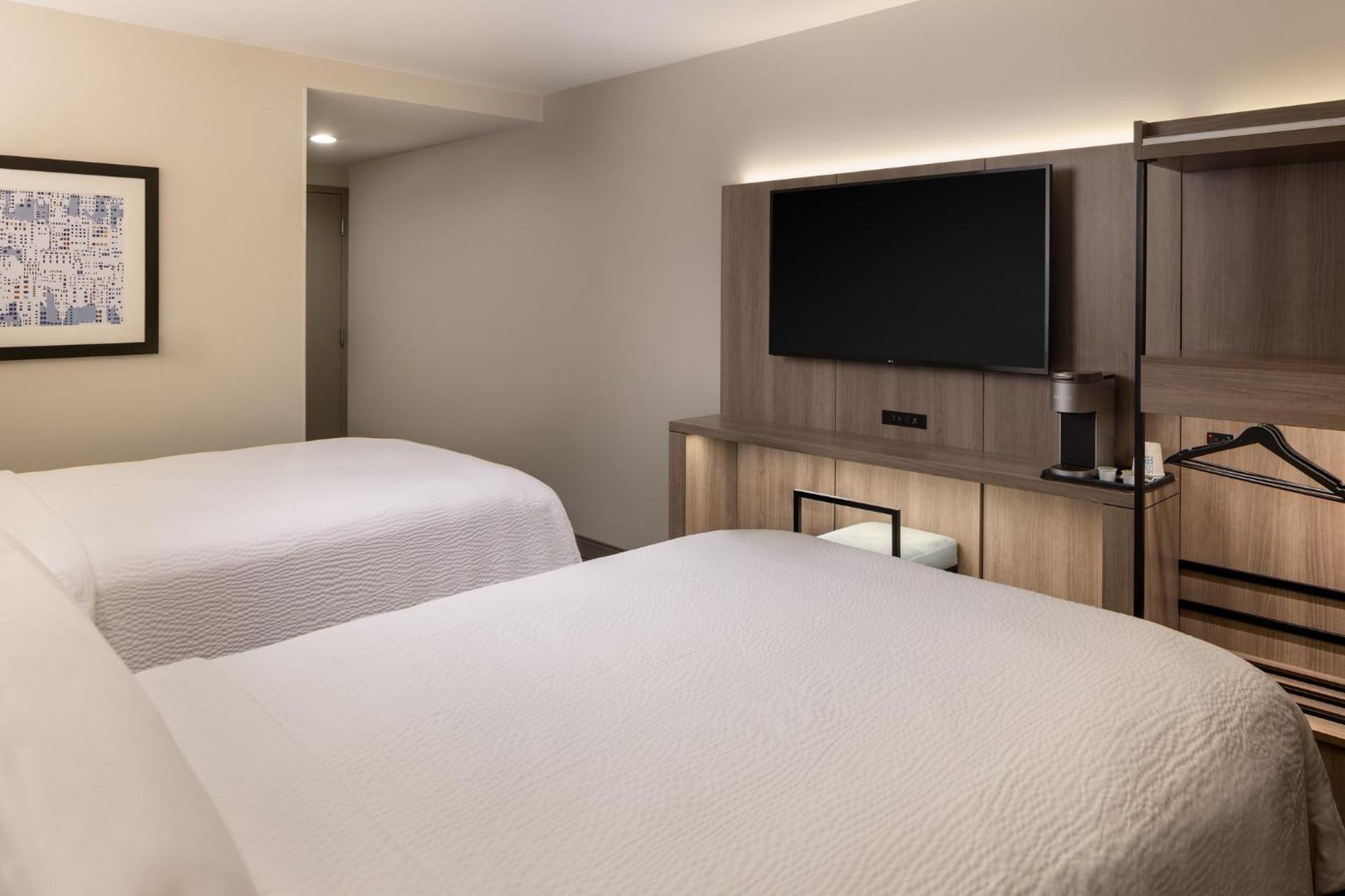 Express Chelsea By Ihg Hotel New York