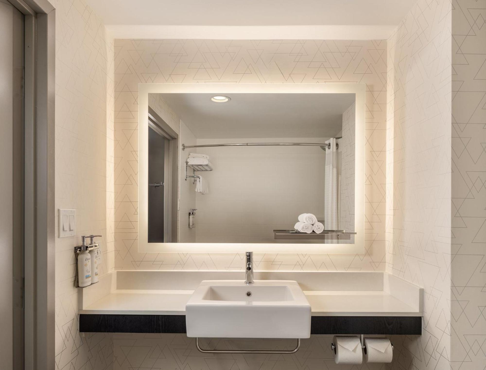Express Chelsea By Ihg 3* New York