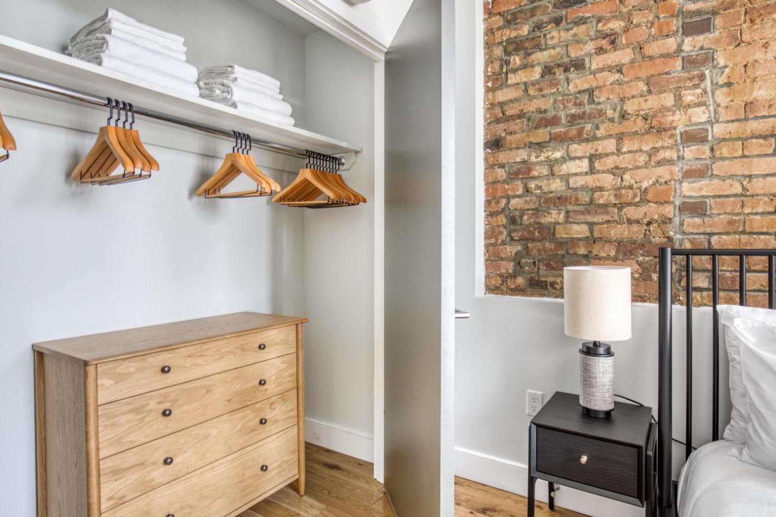 Downtown Bk 1br W Roof Gym Nr Train Nyc-698 New York