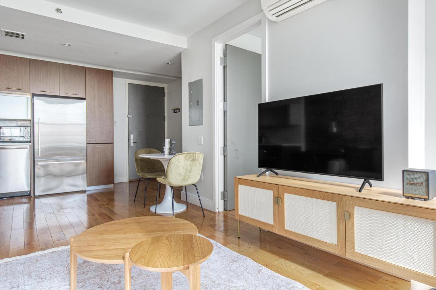 Downtown Bk 1br W Roof Gym Nr Train Nyc-698 Apartment New York