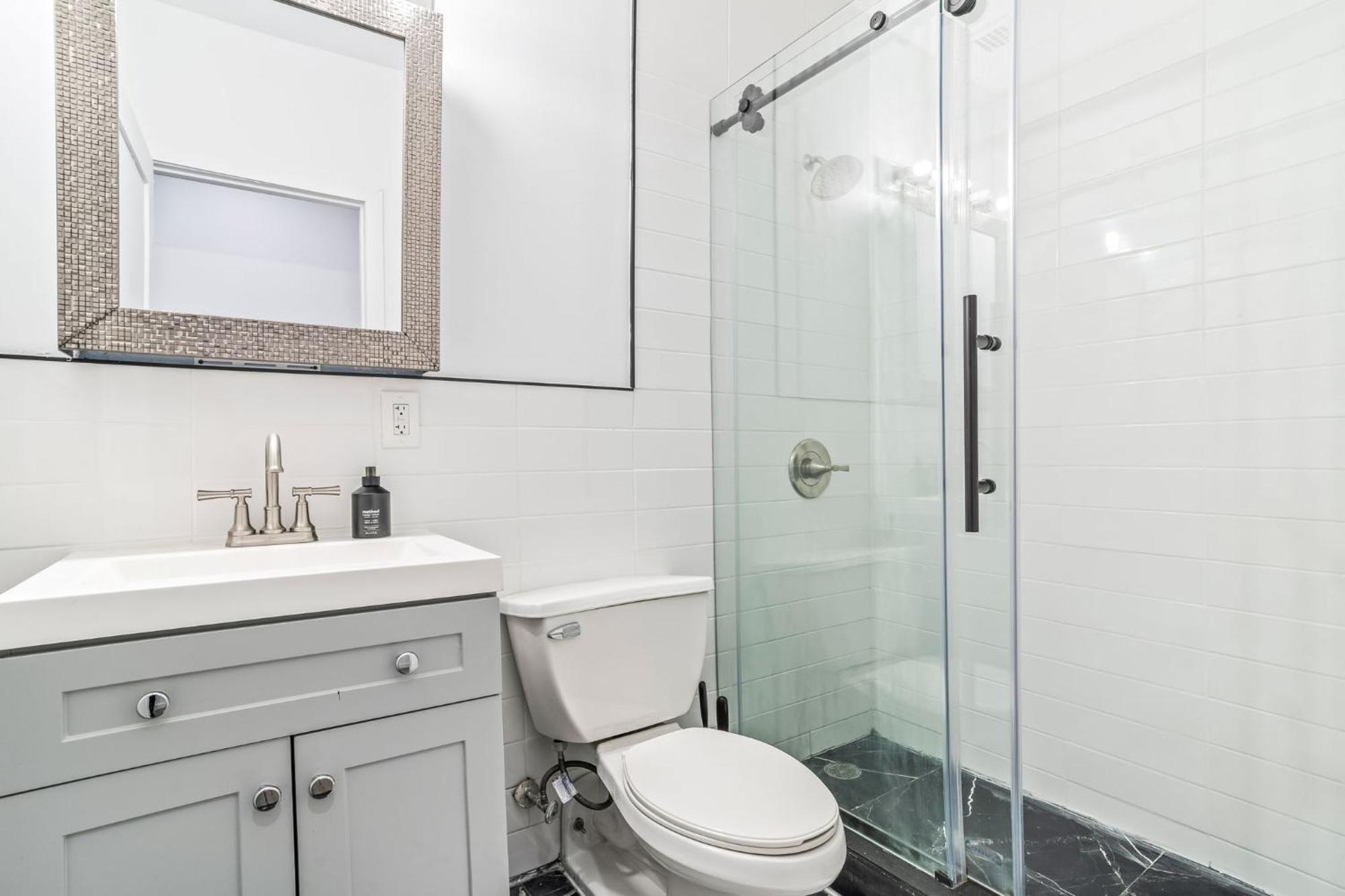 Modern Chic 2br 1ba In Vibrant Murray Hill New York